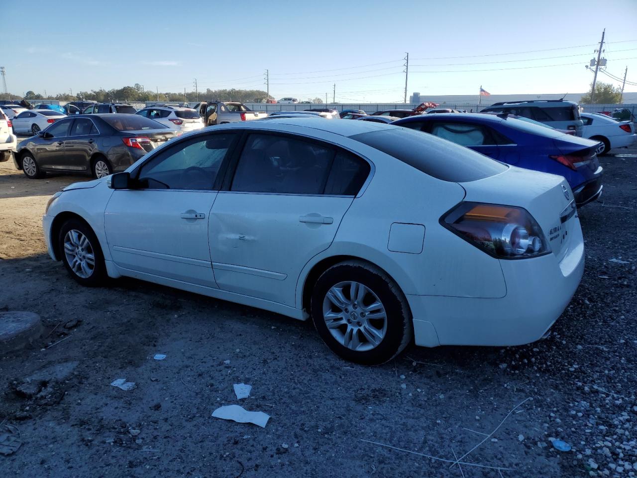 2011 Nissan Altima - Image 2