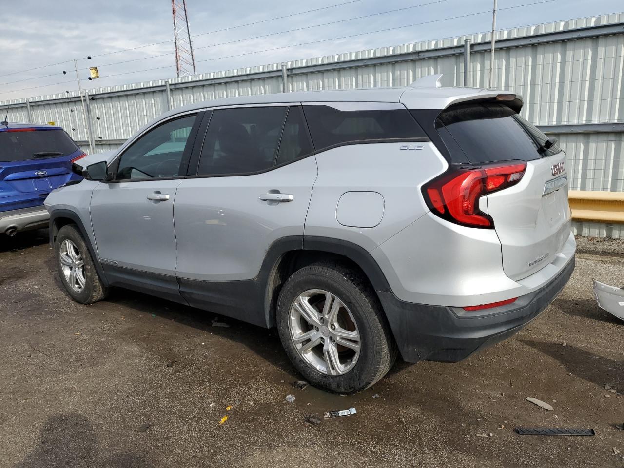 2019 GMC Terrain - Image 2