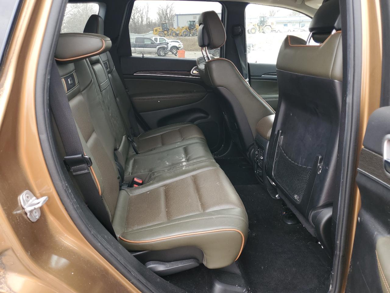 2011 Jeep Grand Cherokee - Image 11