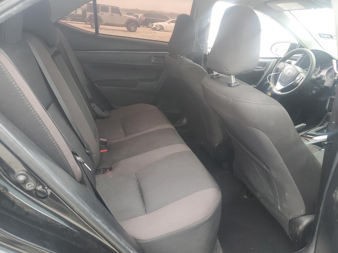 2018 Toyota Corolla - Image 10