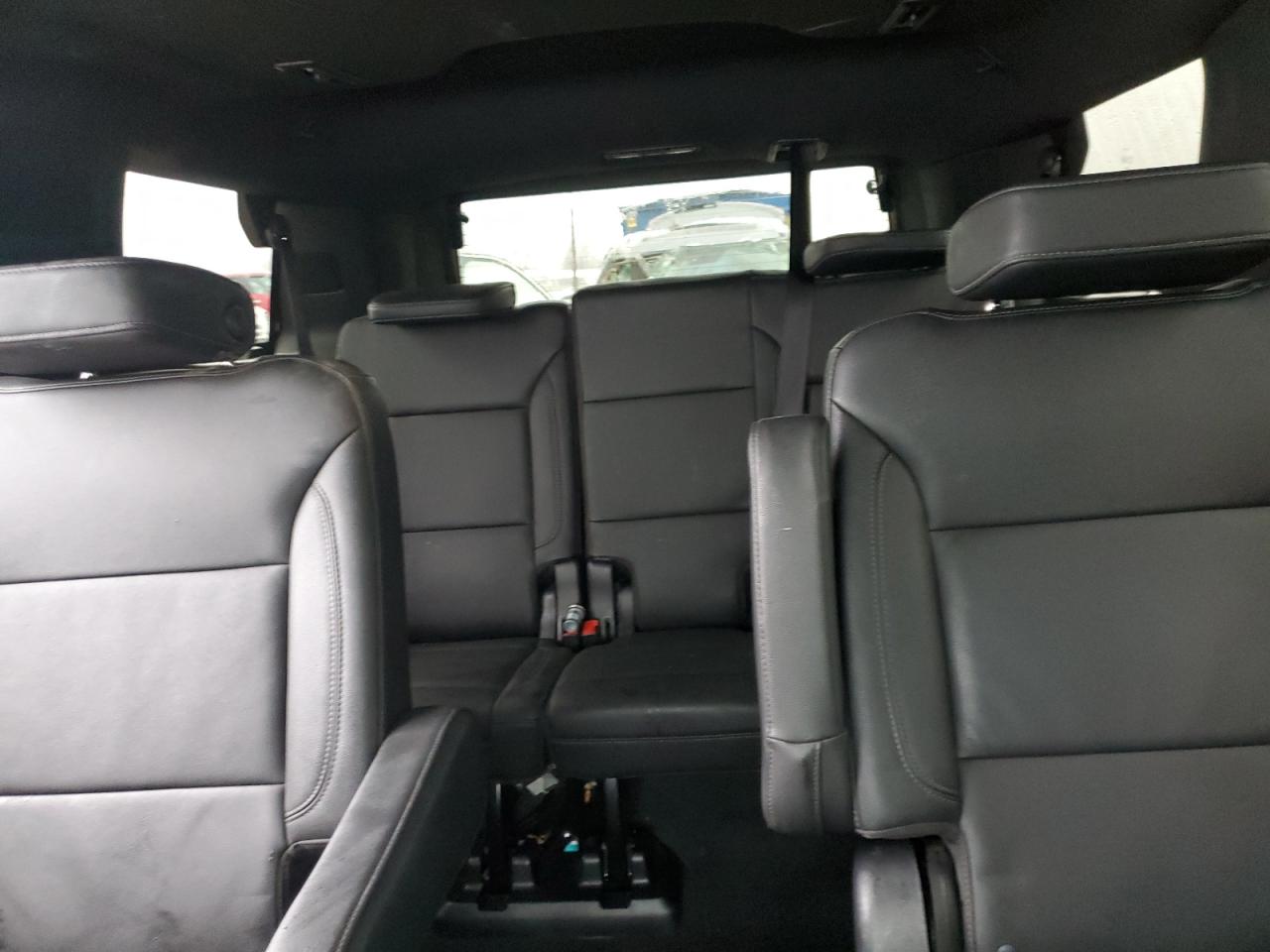 2022 Chevrolet Tahoe - Image 10