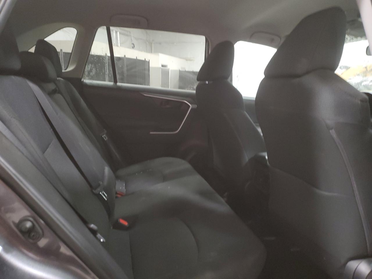 2021 Toyota RAV 4 - Image 11