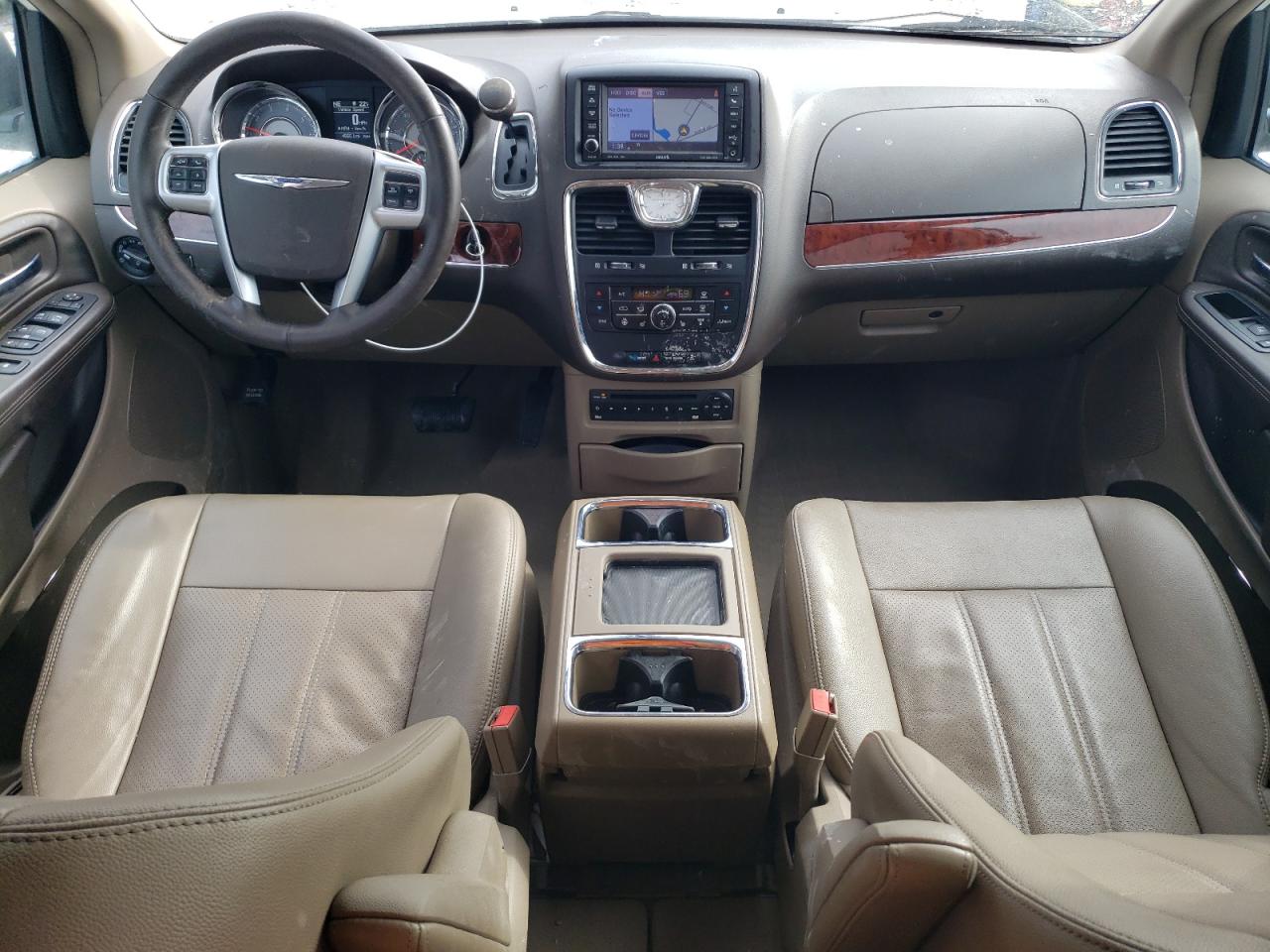 2012 Chrysler Town & Country - Image 8
