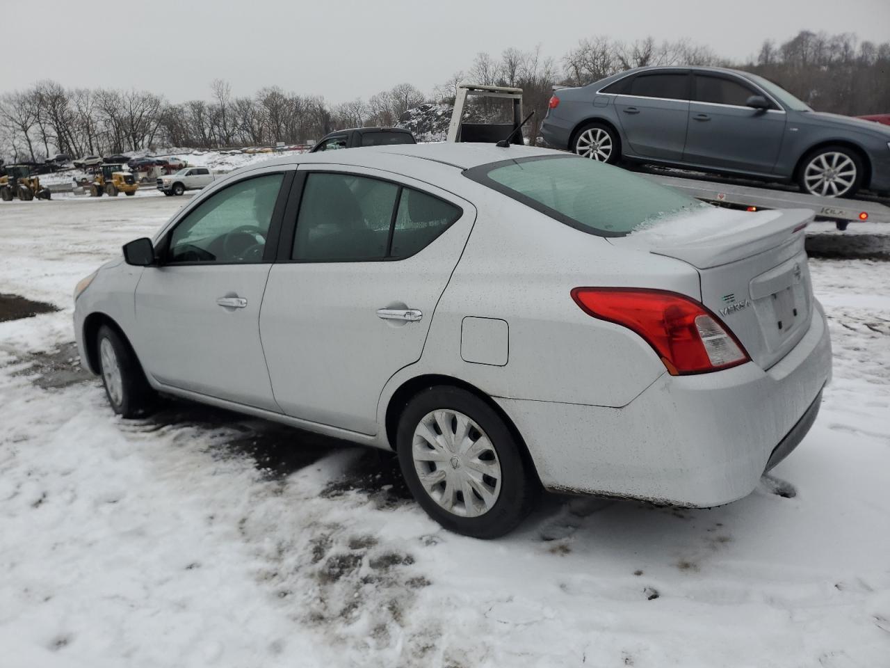 2019 Nissan Versa - Image 2