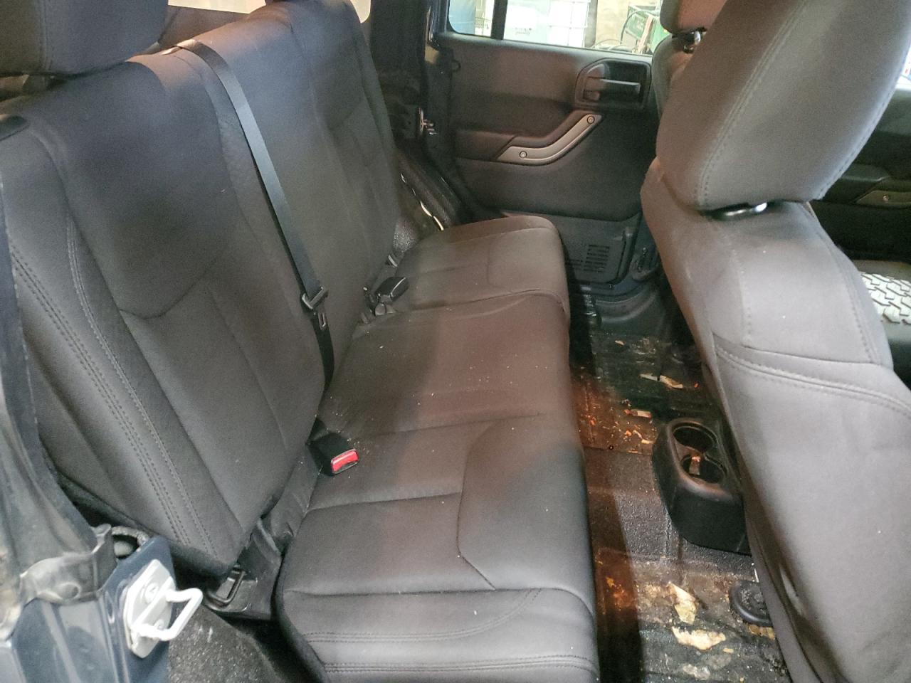 2016 Jeep Wrangler - Image 10