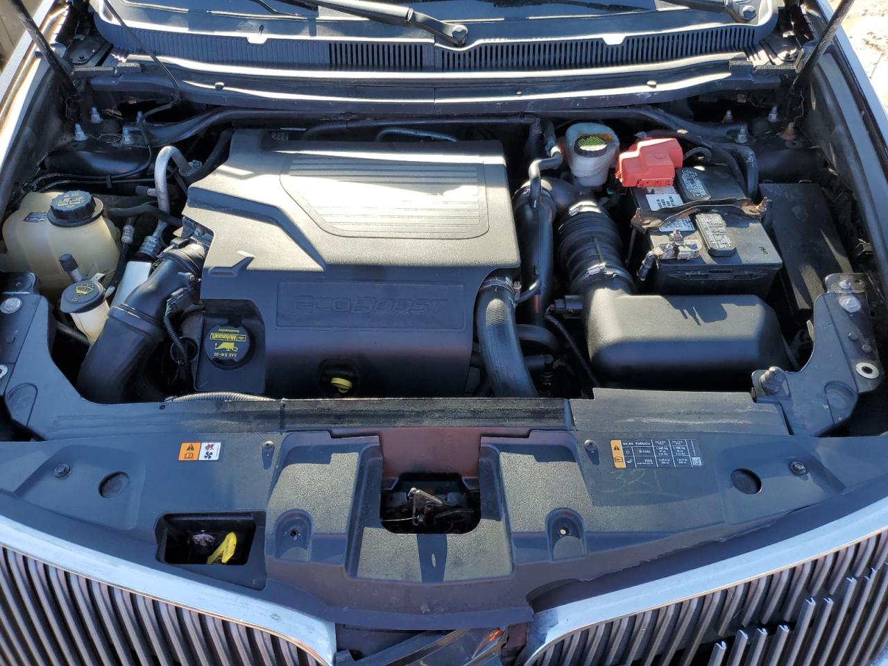 2013 Lincoln MKT - Image 13