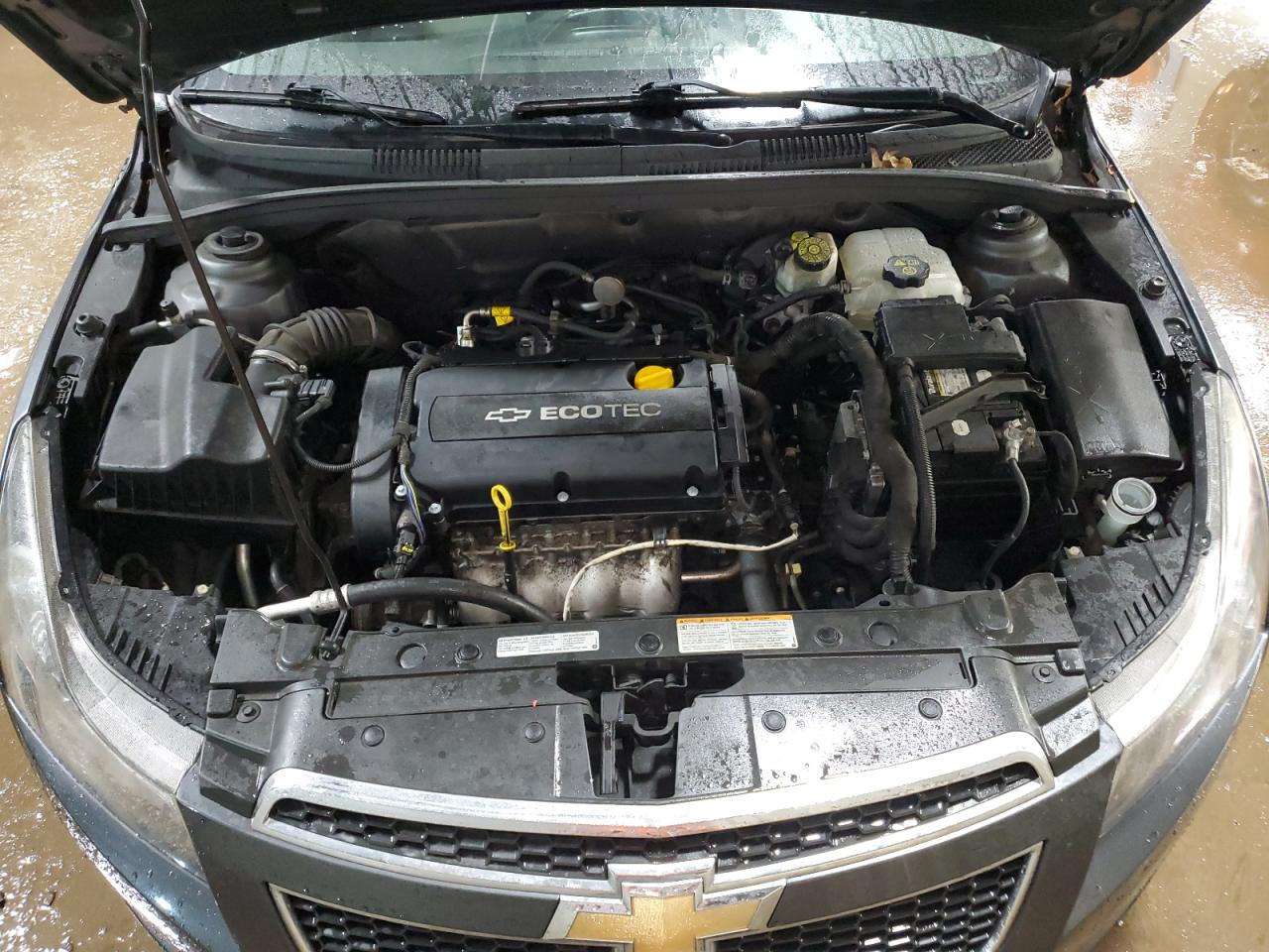 2013 Chevrolet Cruze - Image 11