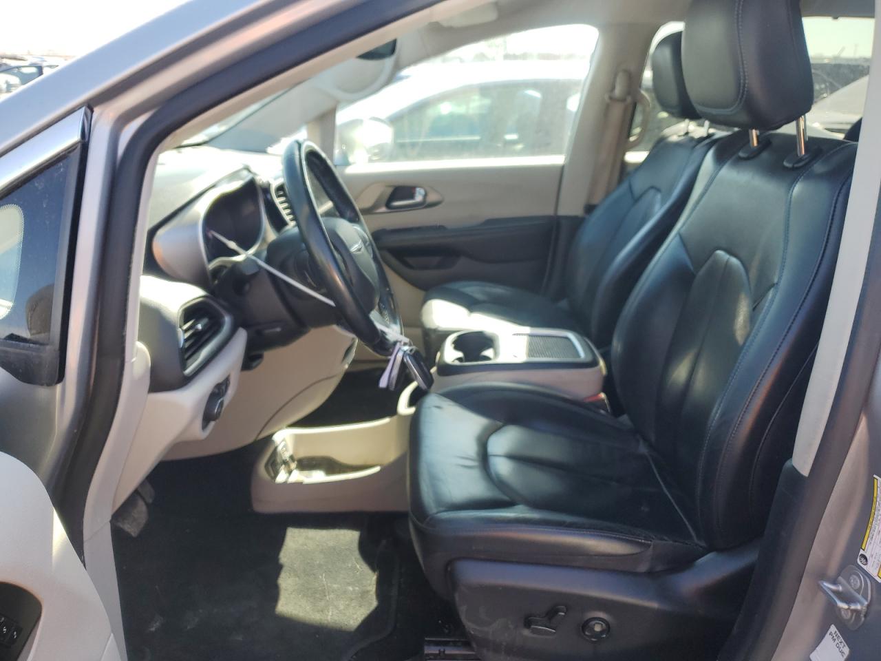 2021 Chrysler Pacifica - Image 7