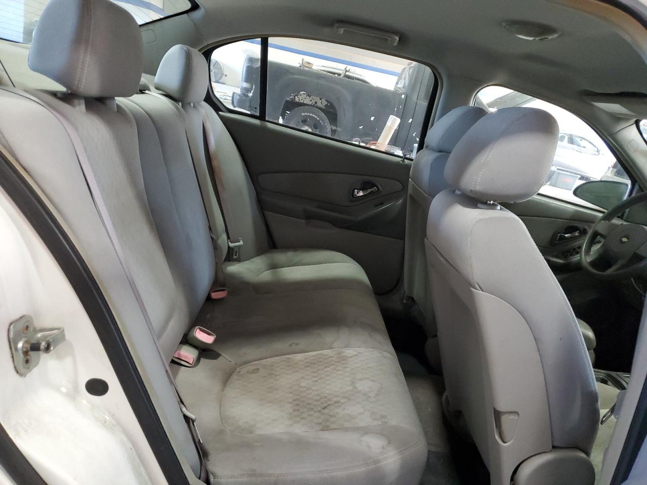 2005 Chevrolet Malibu - Image 10