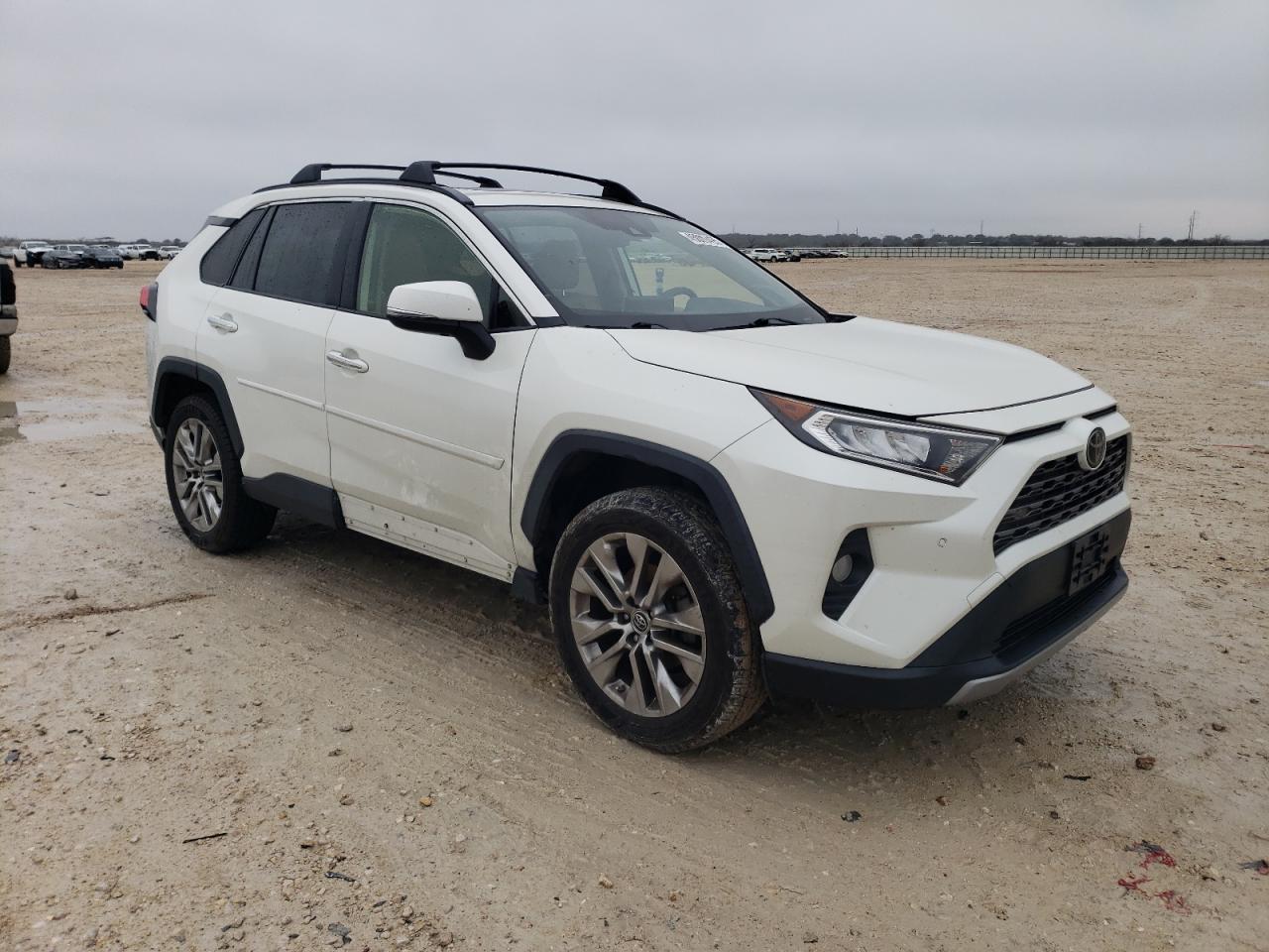 2019 Toyota RAV 4 - Image 4