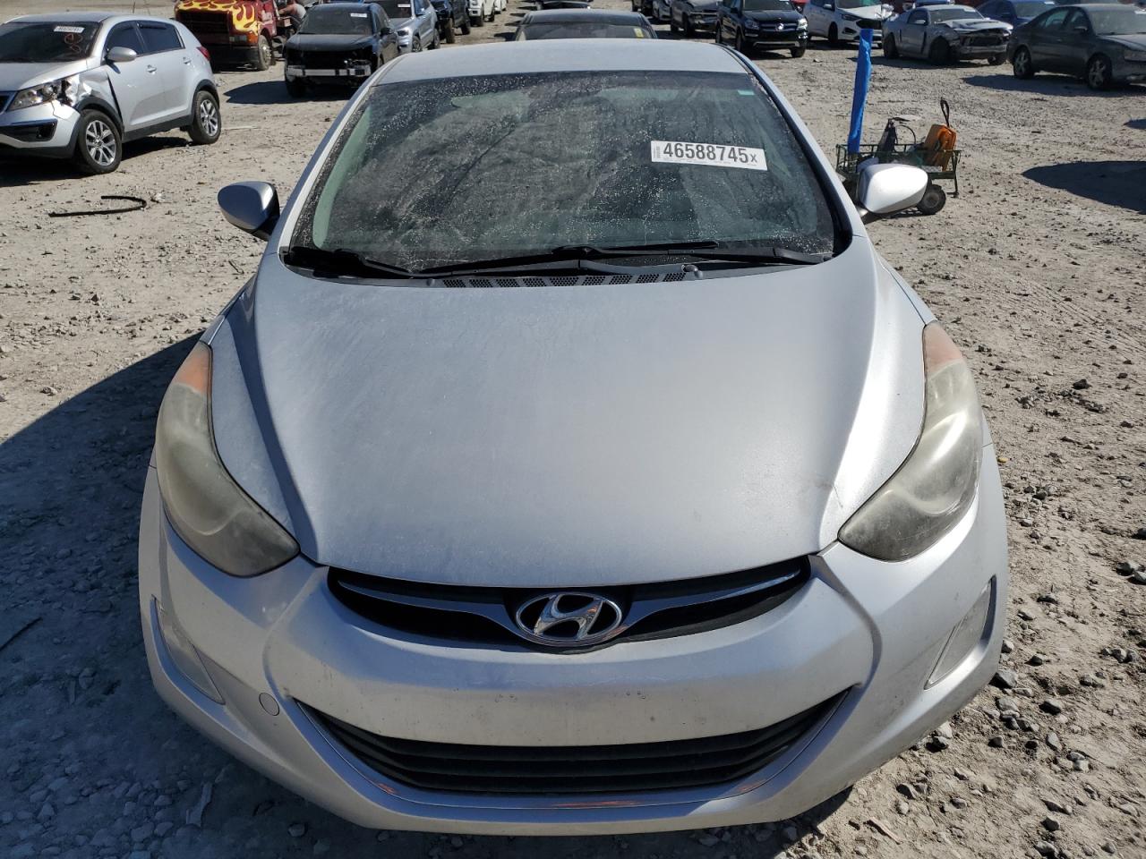2013 Hyundai Elantra - Image 5