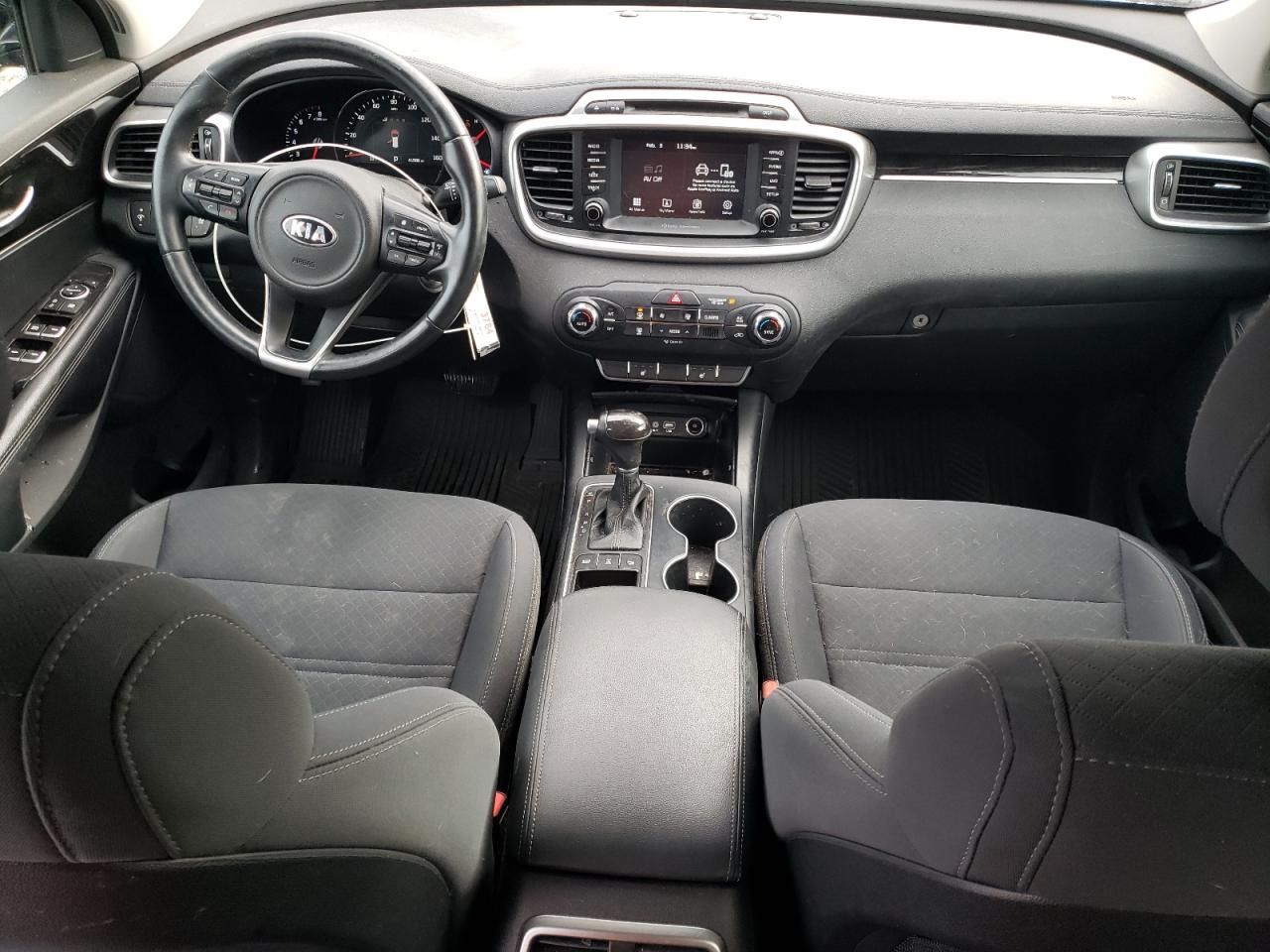 2017 Kia Sorento - Image 8