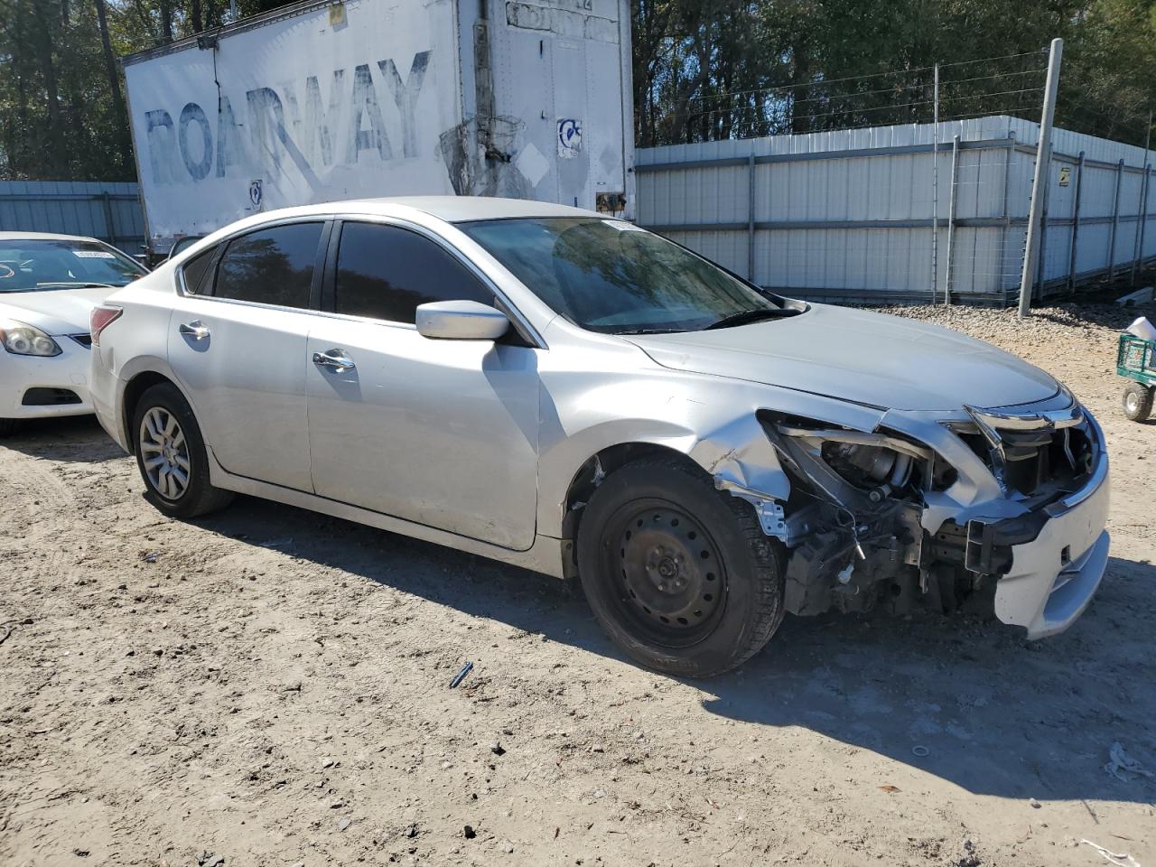2015 Nissan Altima - Image 4
