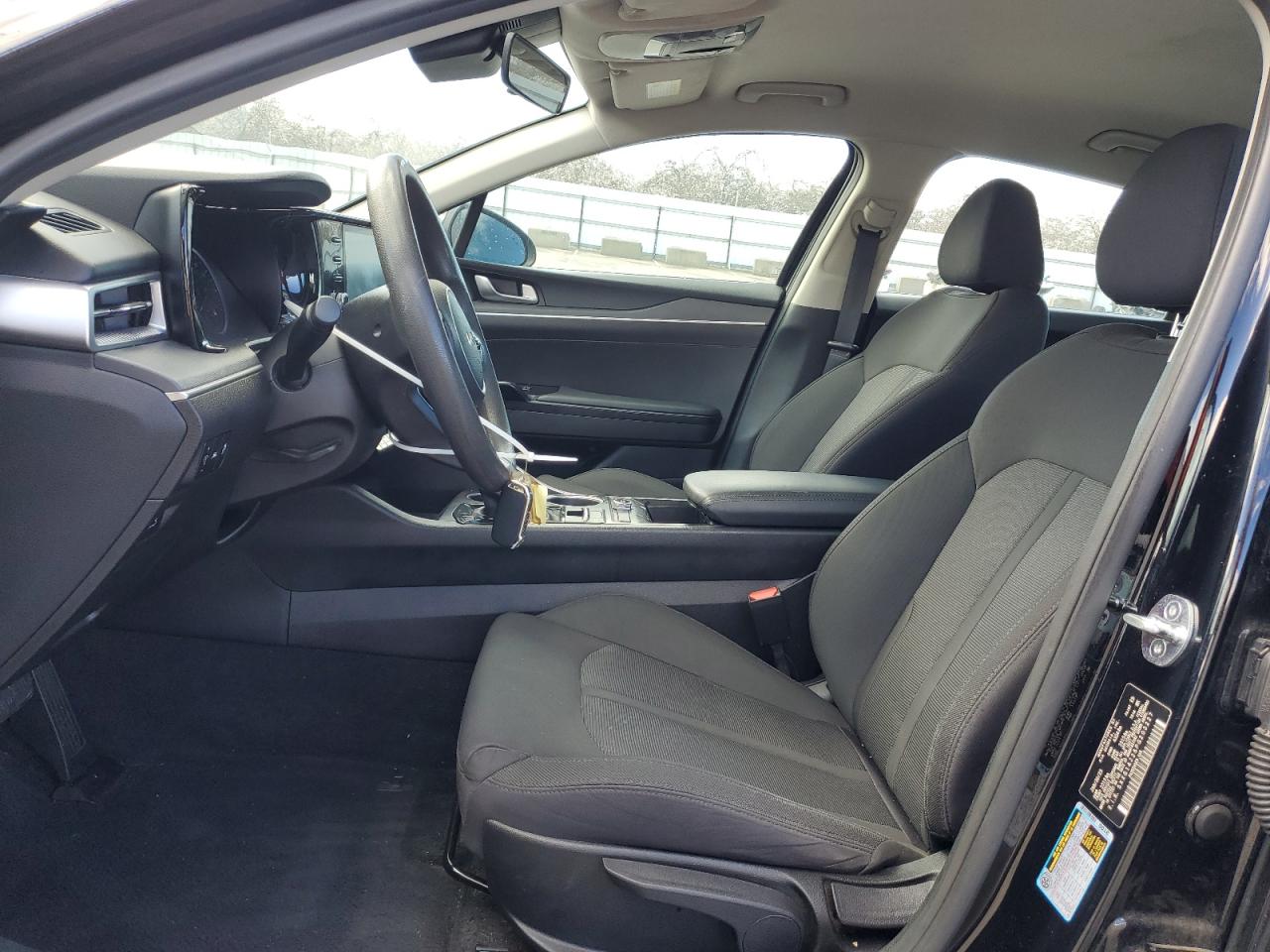 2023 Kia K5 - Image 7