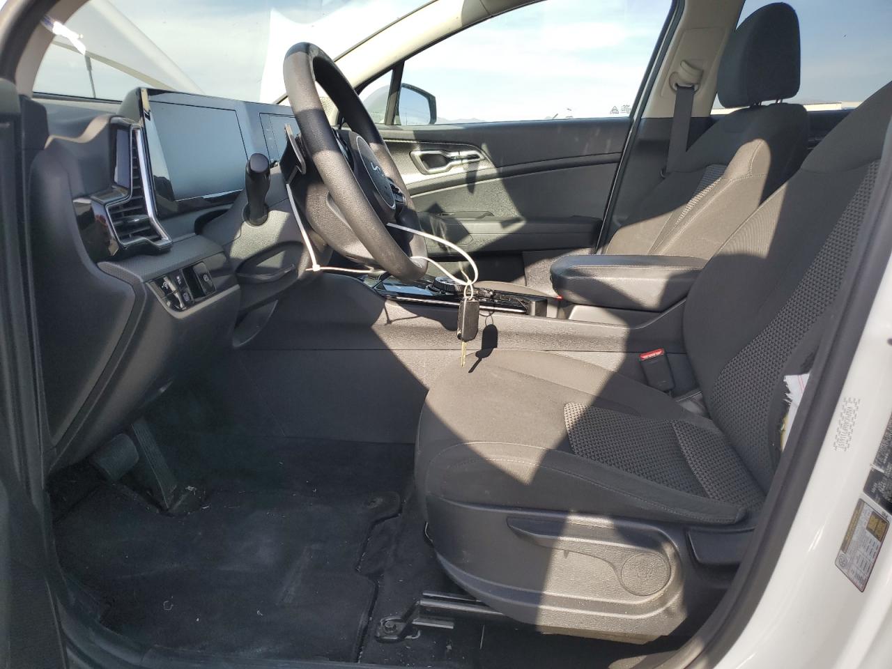 2023 Kia Sportage - Image 7