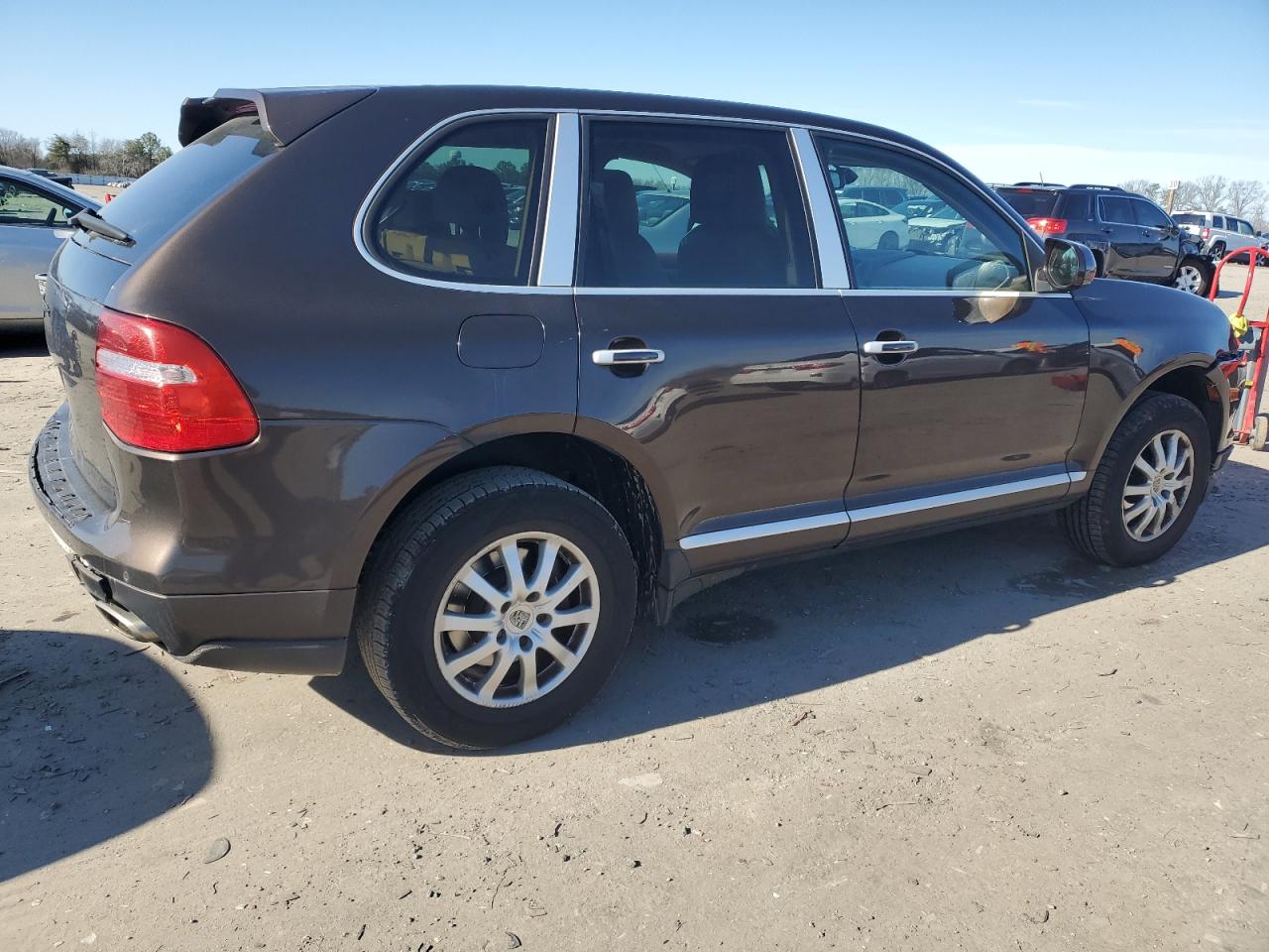 2010 Porsche Cayenne - Image 3