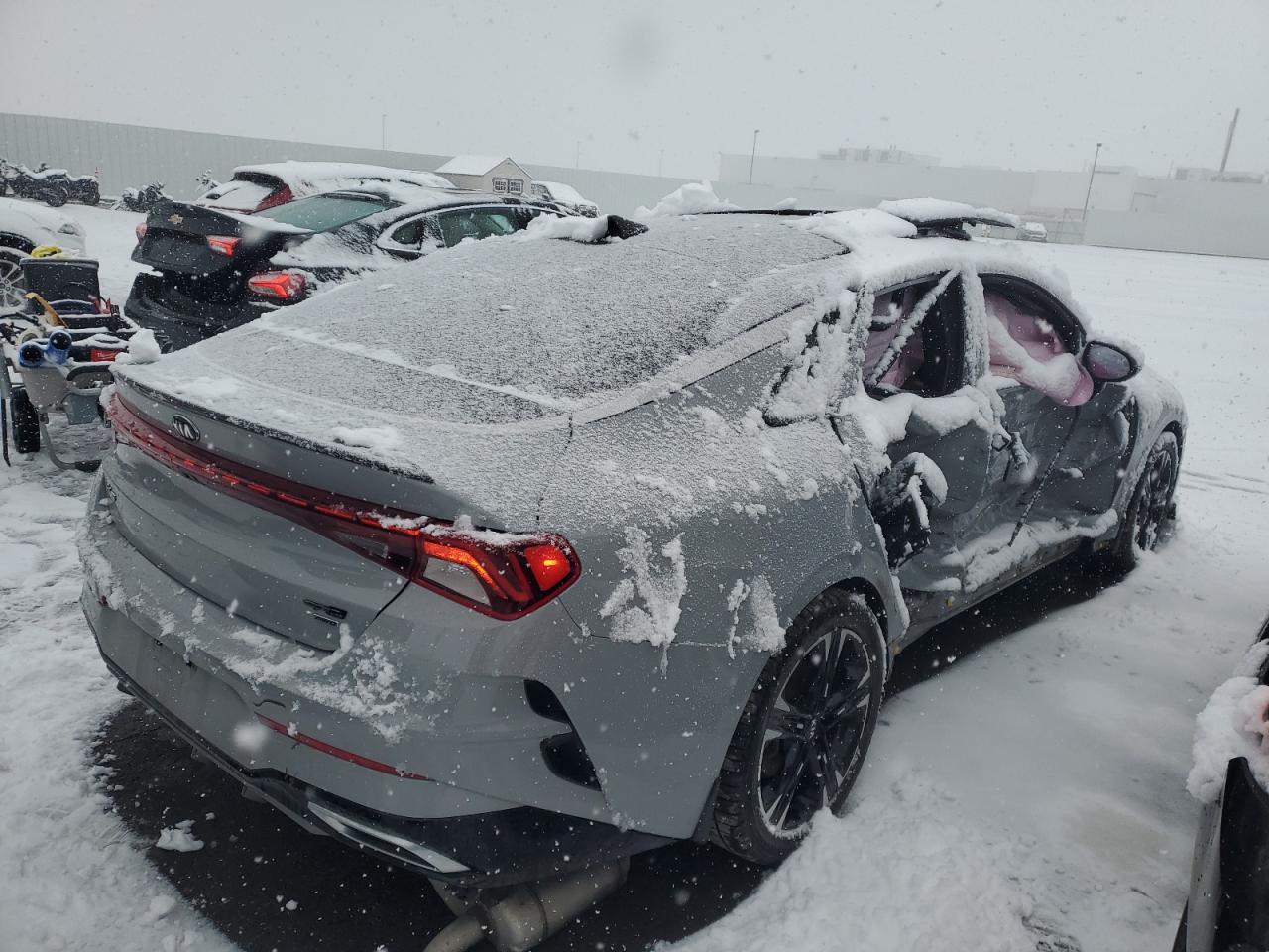 2021 Kia K5 - Image 3