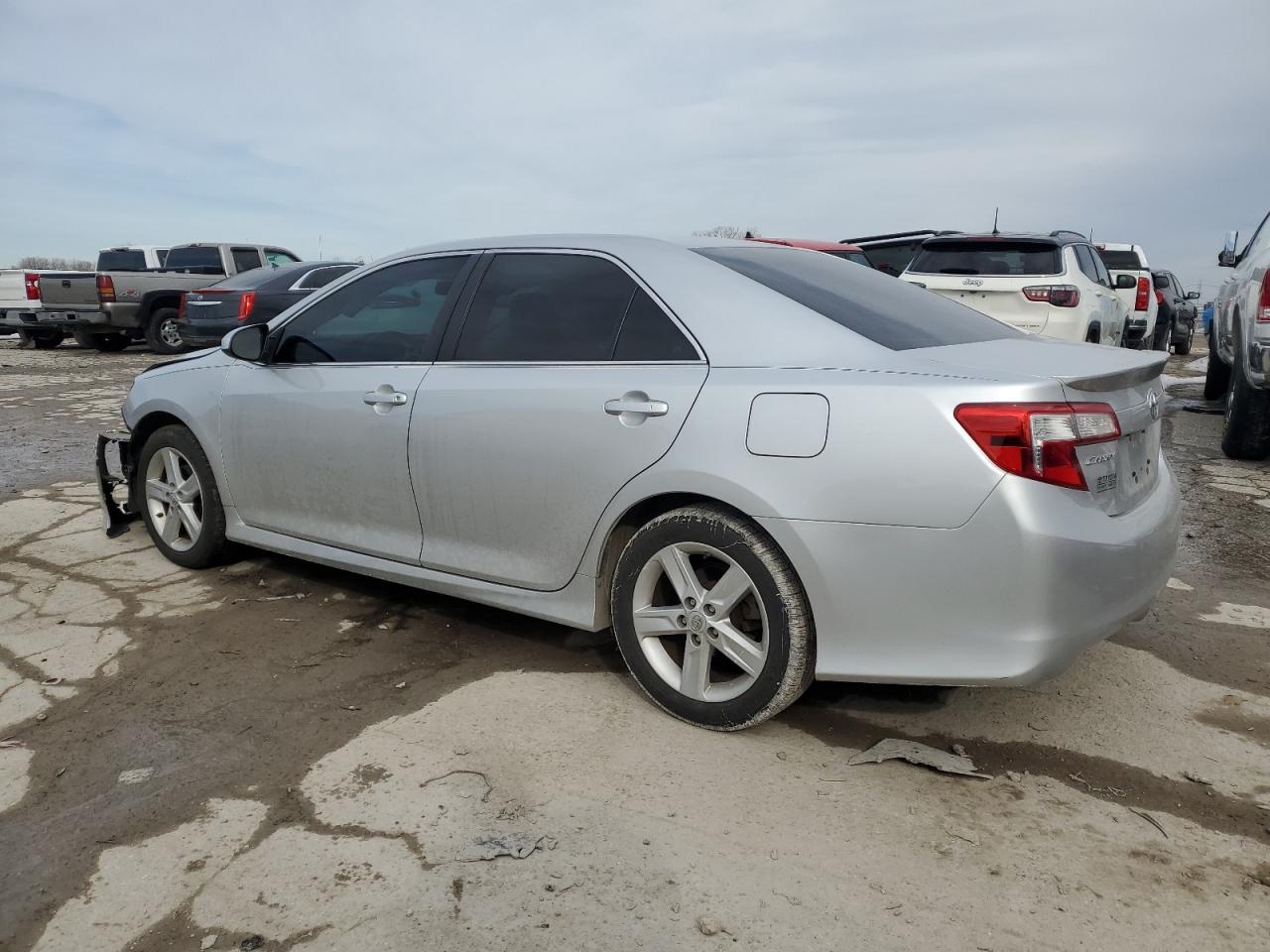 2014 Toyota Camry - Image 2