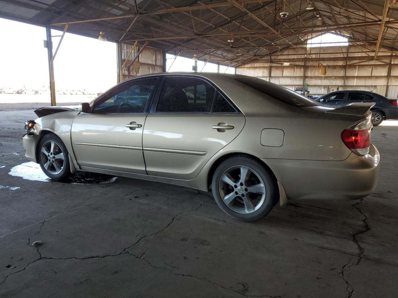 2005 Toyota Camry - Image 2