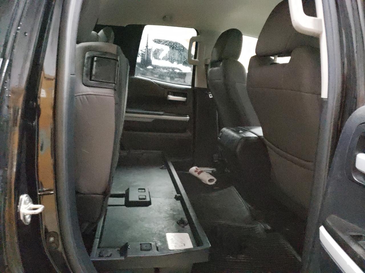2017 Toyota Tundra - Image 11