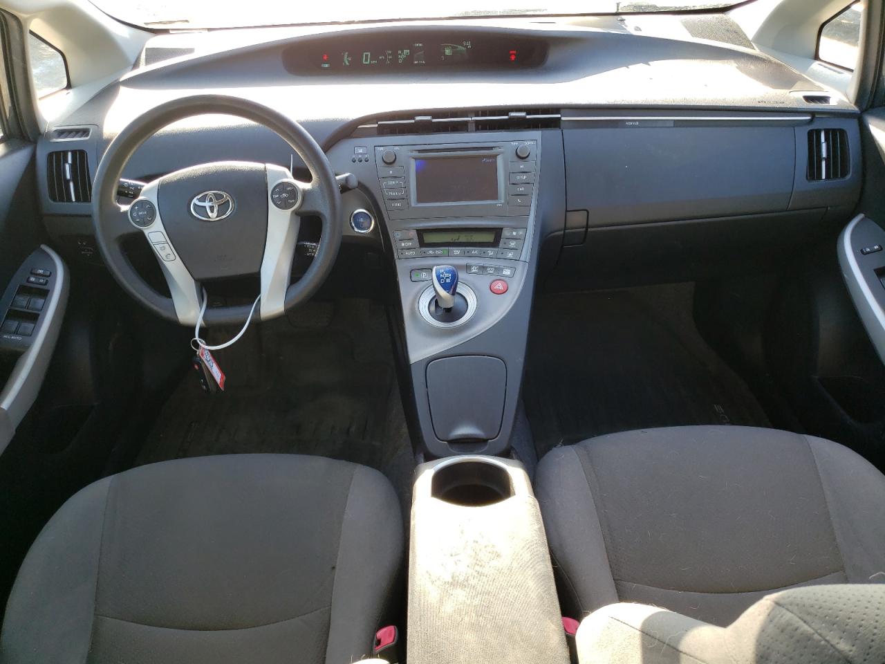 2012 Toyota Prius - Image 8