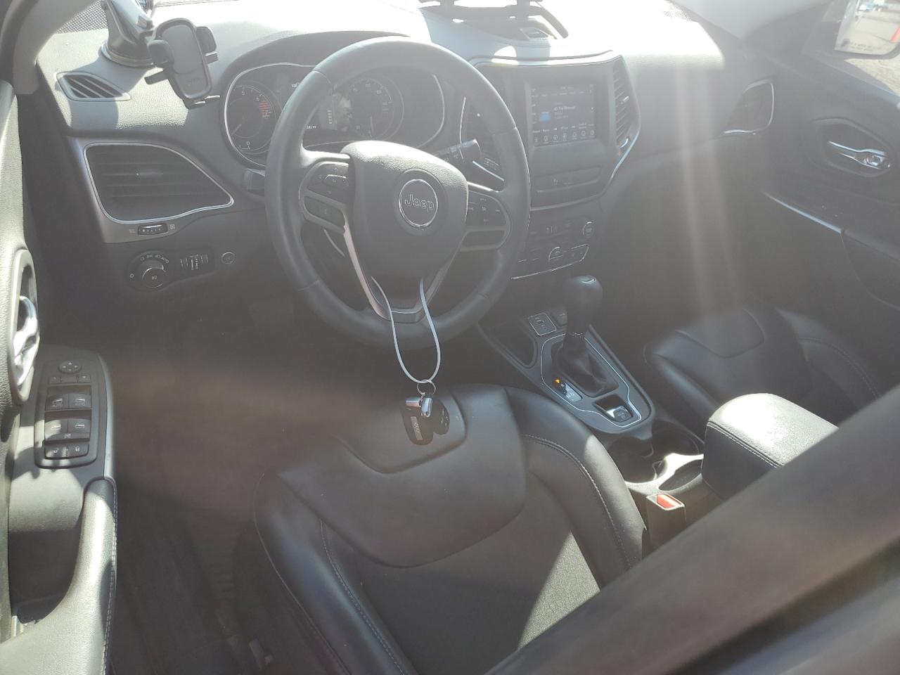 2019 Jeep Grand Cherokee - Image 8