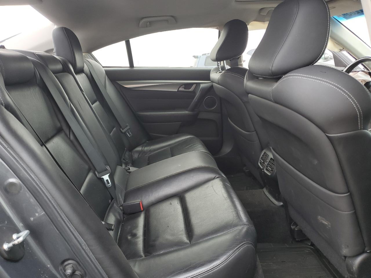 2010 Acura TL - Image 10