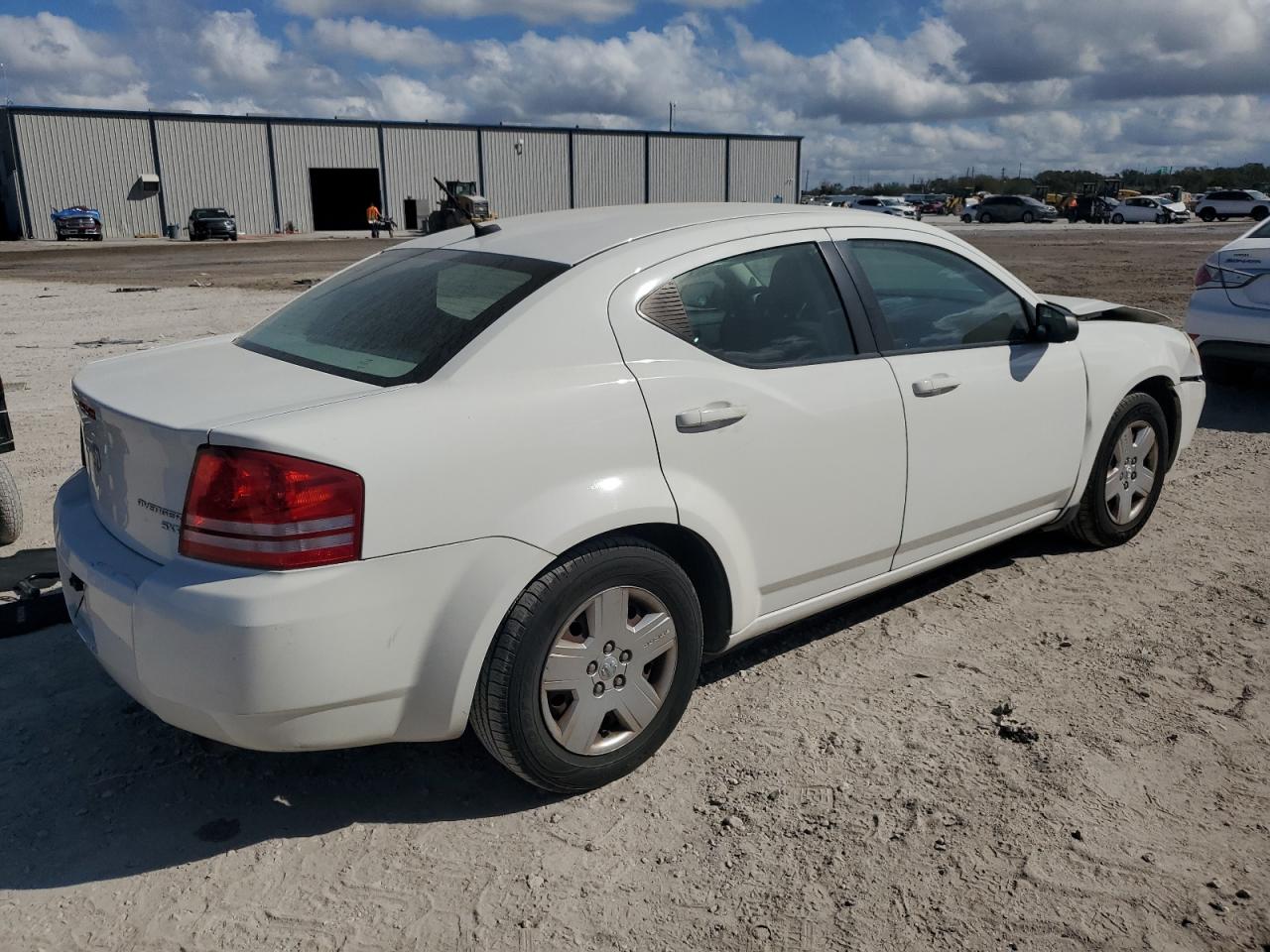 2010 Dodge Avenger - Image 3