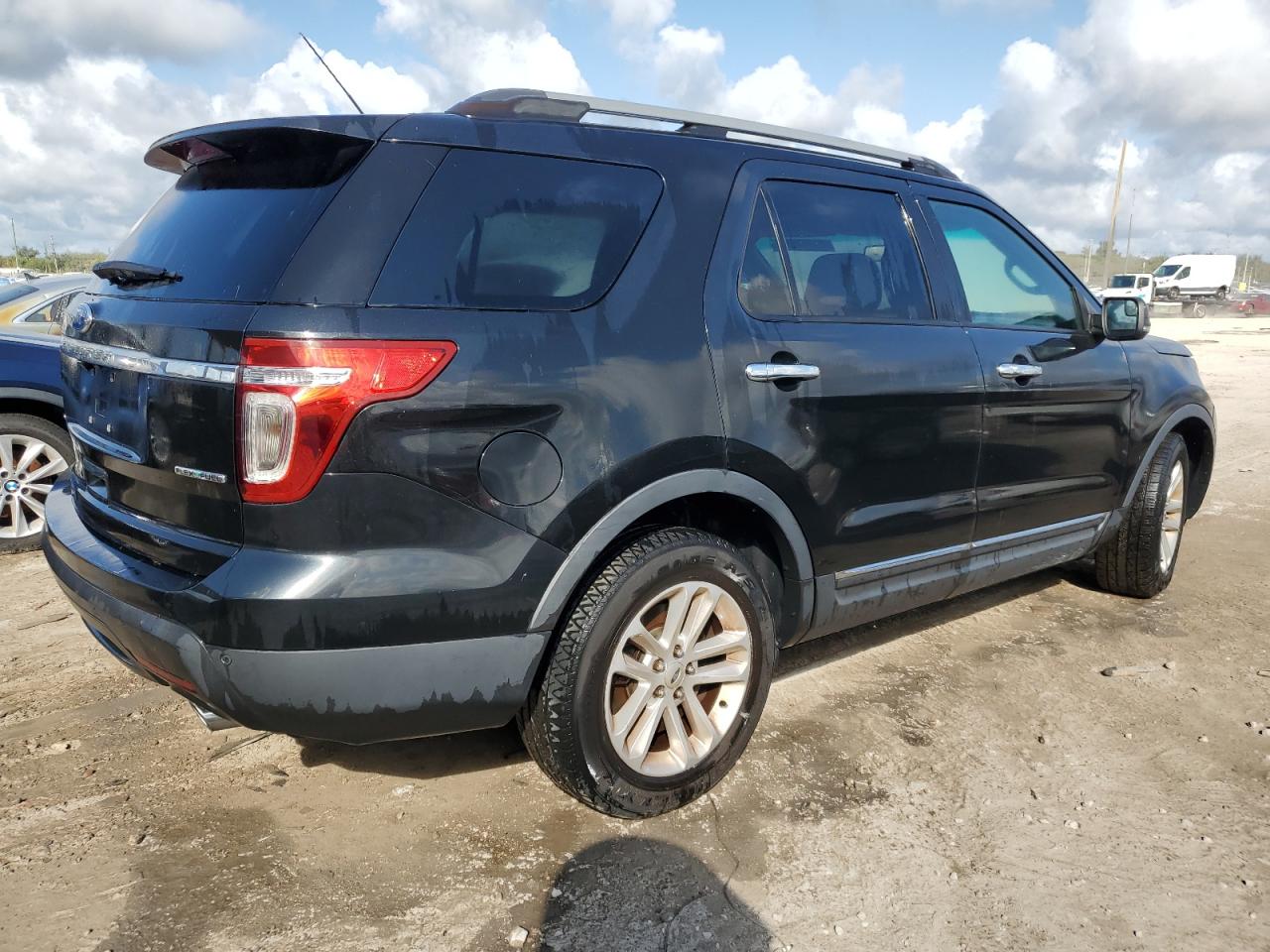 2014 Ford Explorer - Image 3