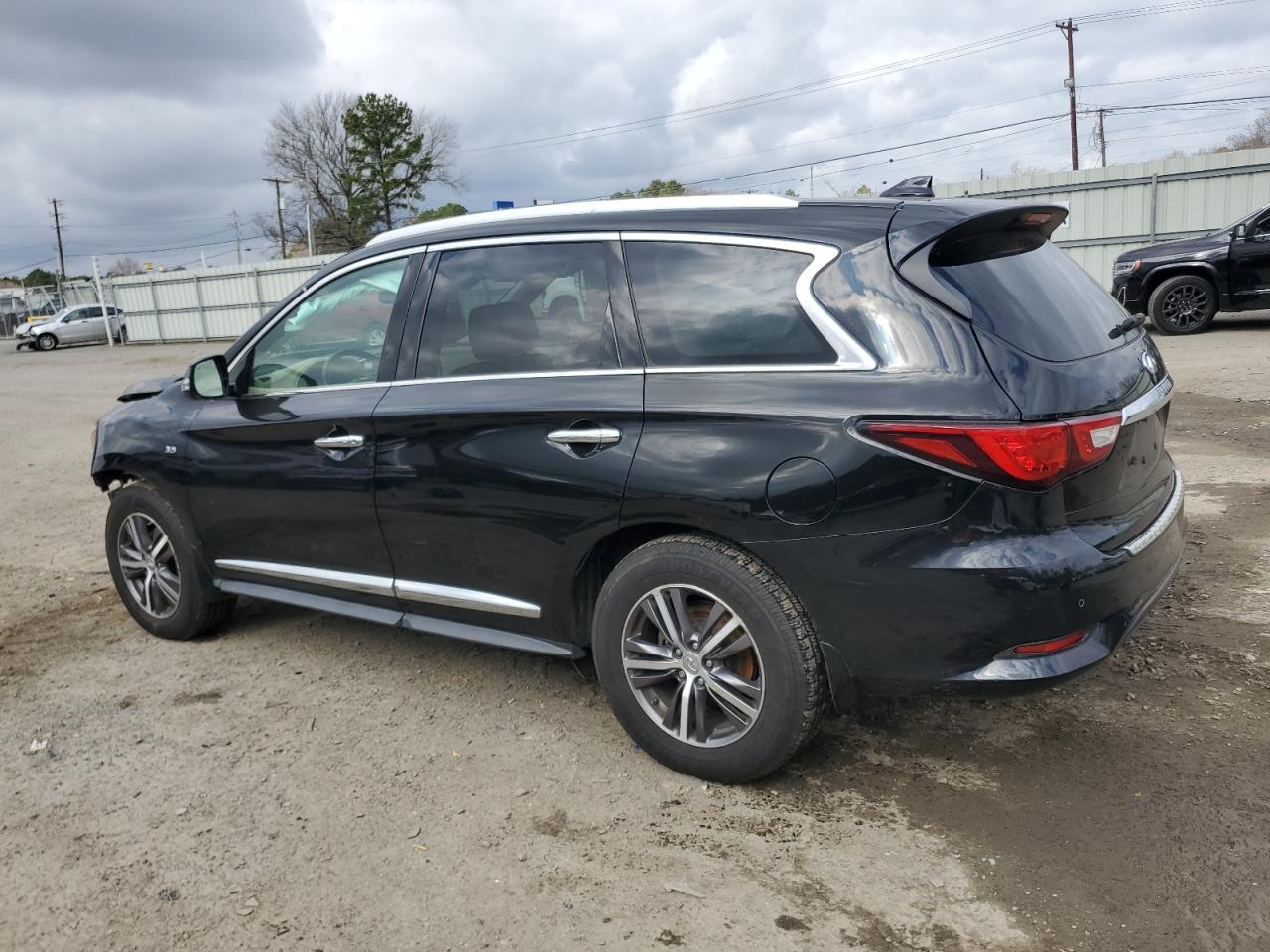2017 Infiniti QX60 - Image 2