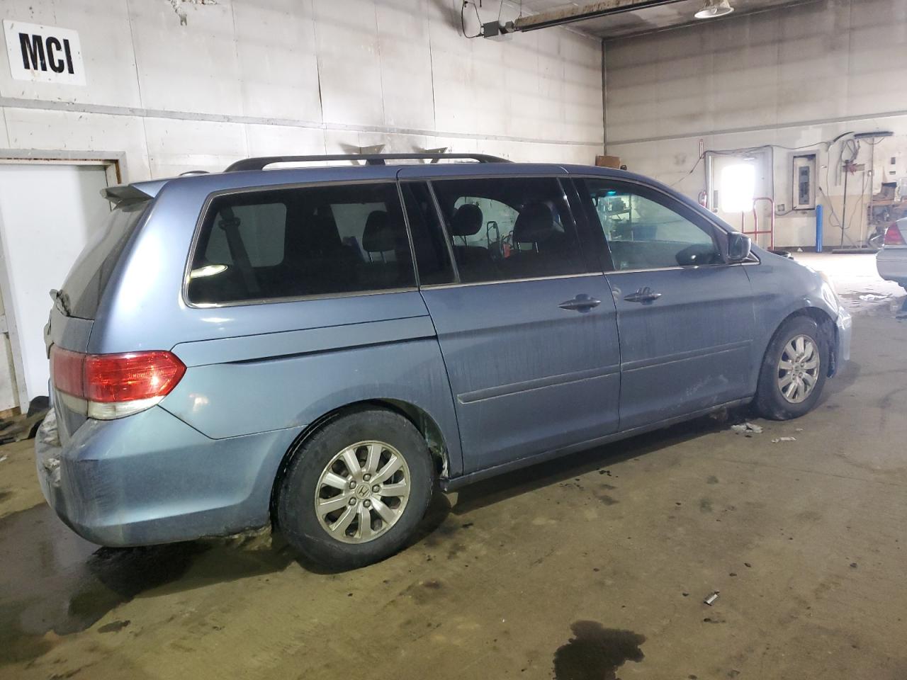 2010 Honda Odyssey - Image 3