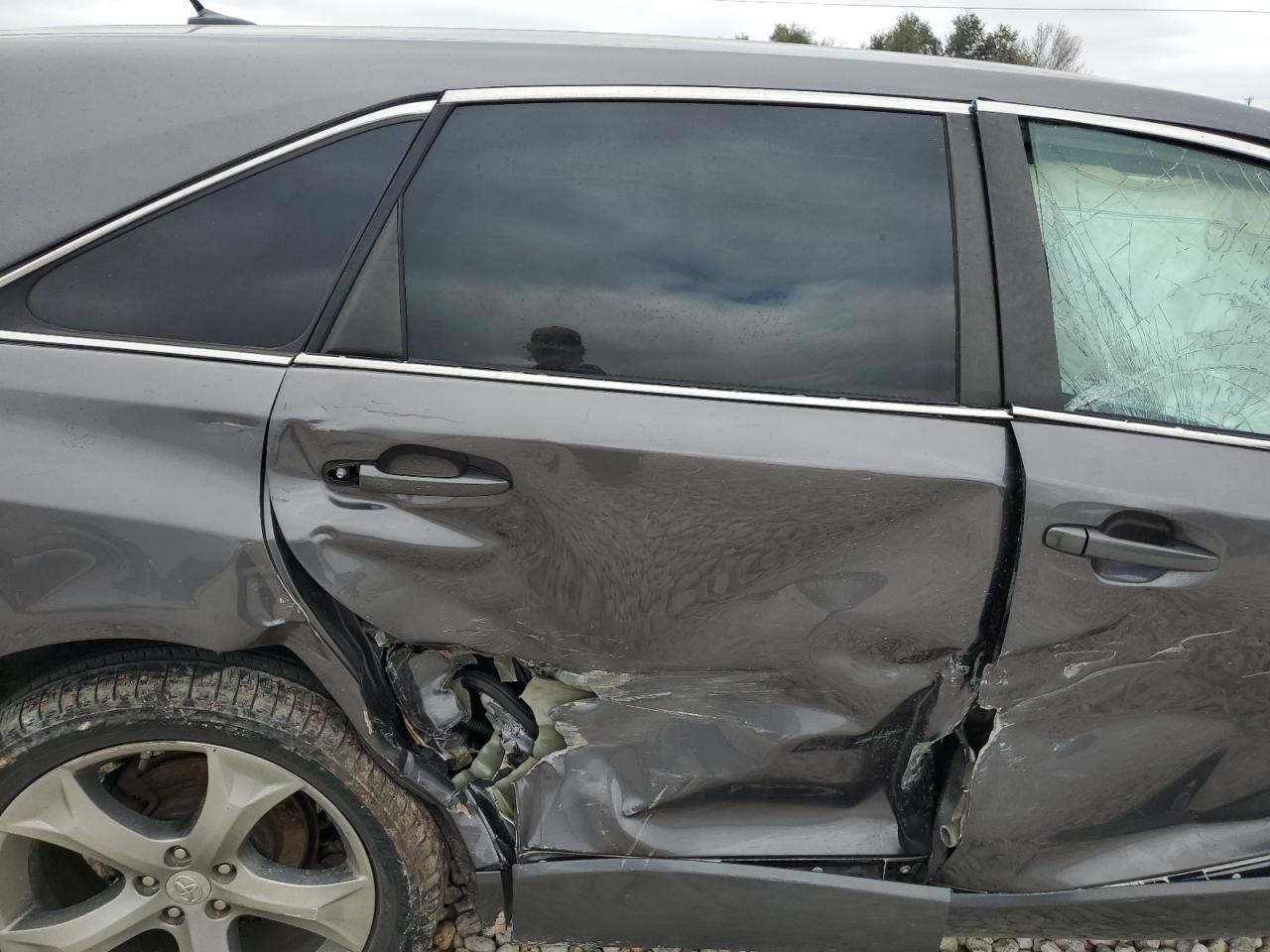 2013 Toyota Venza - Image 12