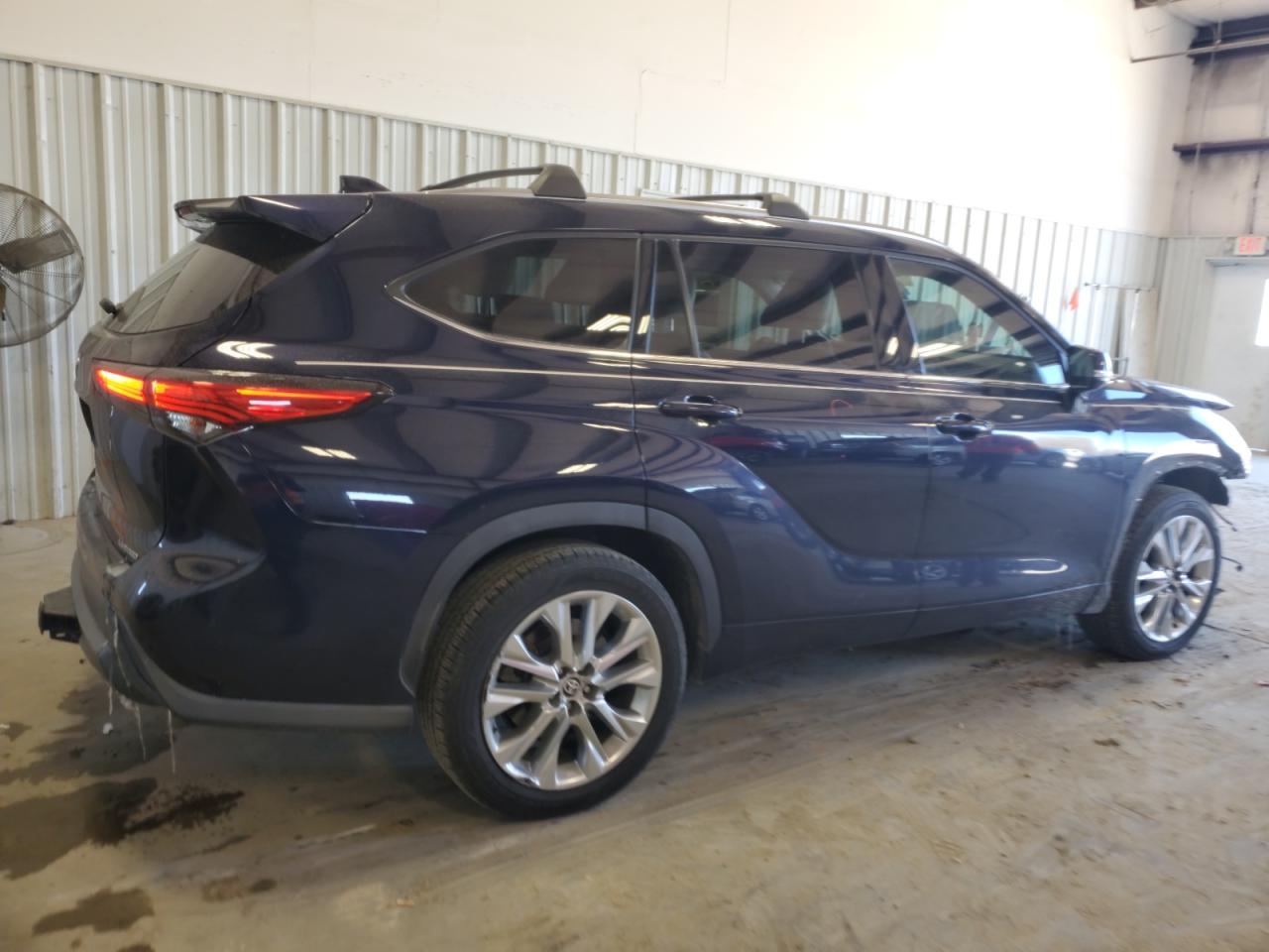 2020 Toyota Highlander - Image 3