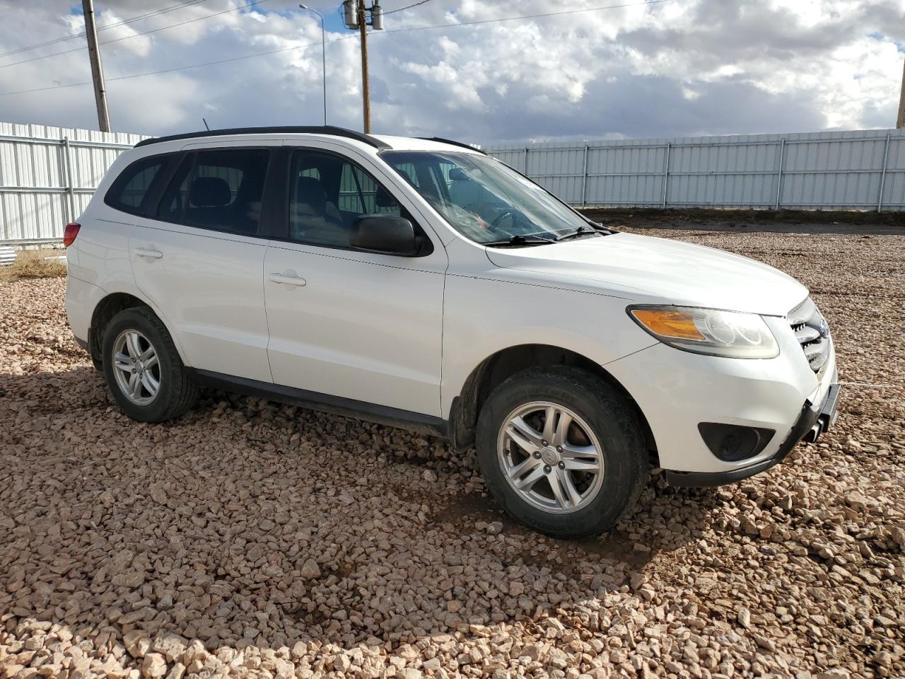 2012 Hyundai Santa Fe - Image 4