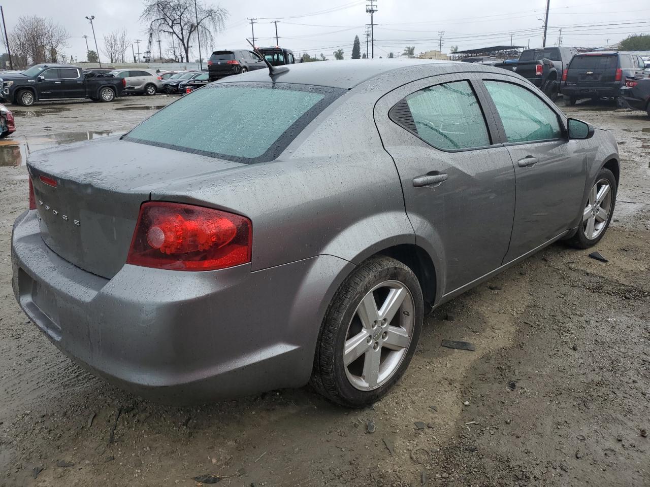 2013 Dodge Avenger - Image 3