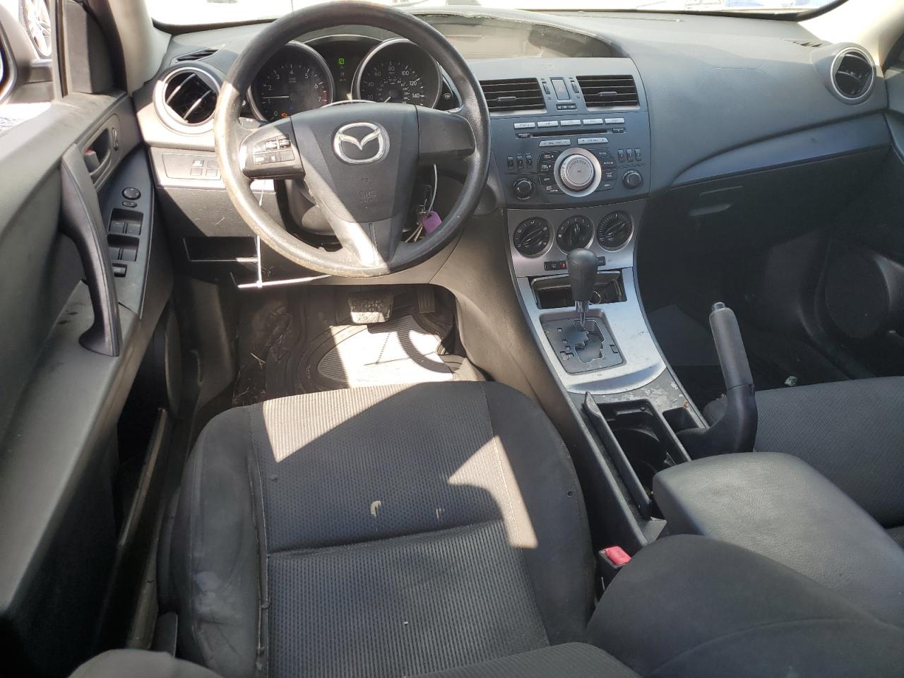 2011 Mazda 3 - Image 8