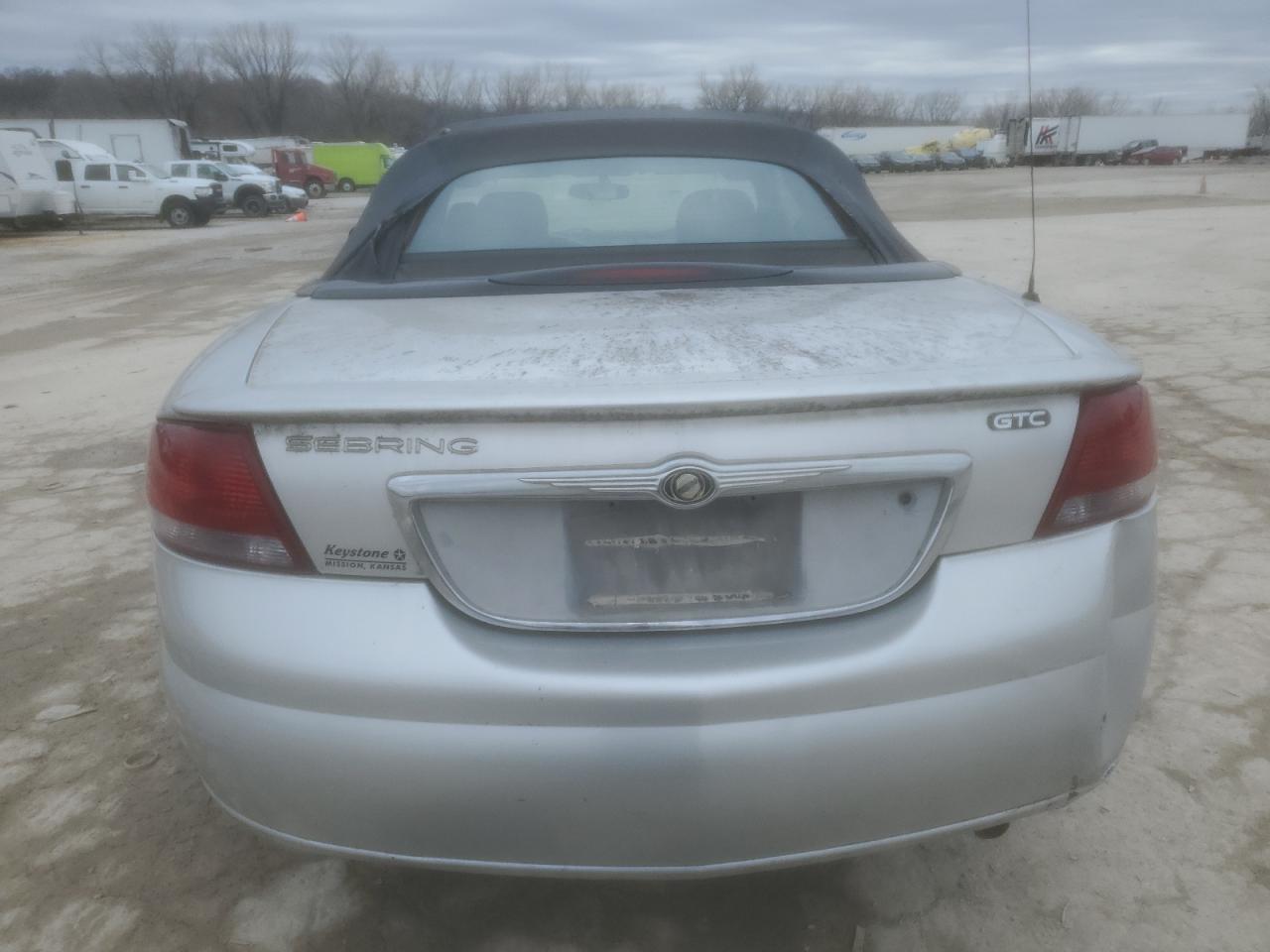 2005 Chrysler Sebring - Image 6