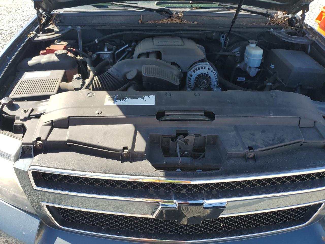 2010 Chevrolet Tahoe - Image 12