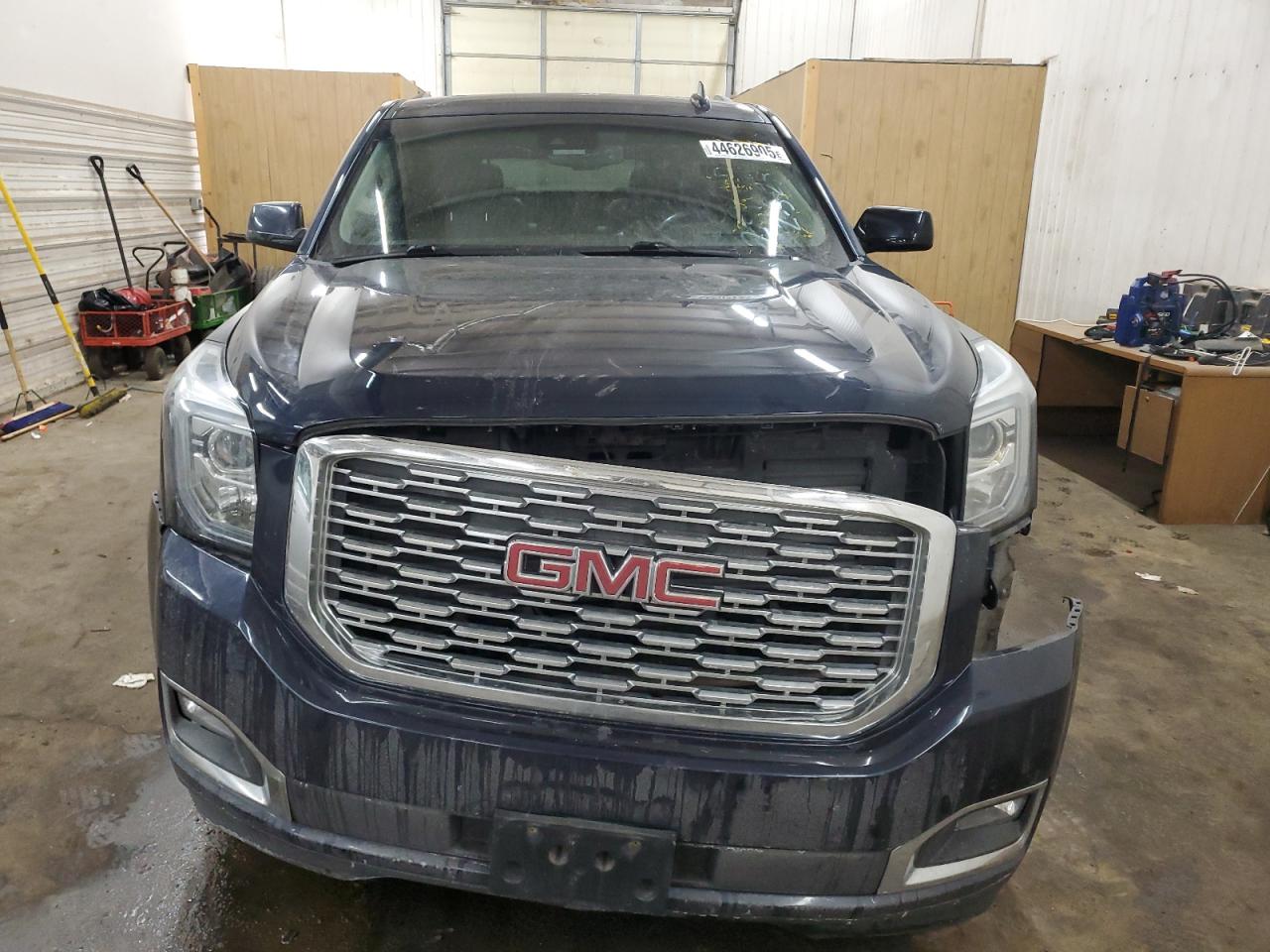 2018 GMC Yukon - Image 5