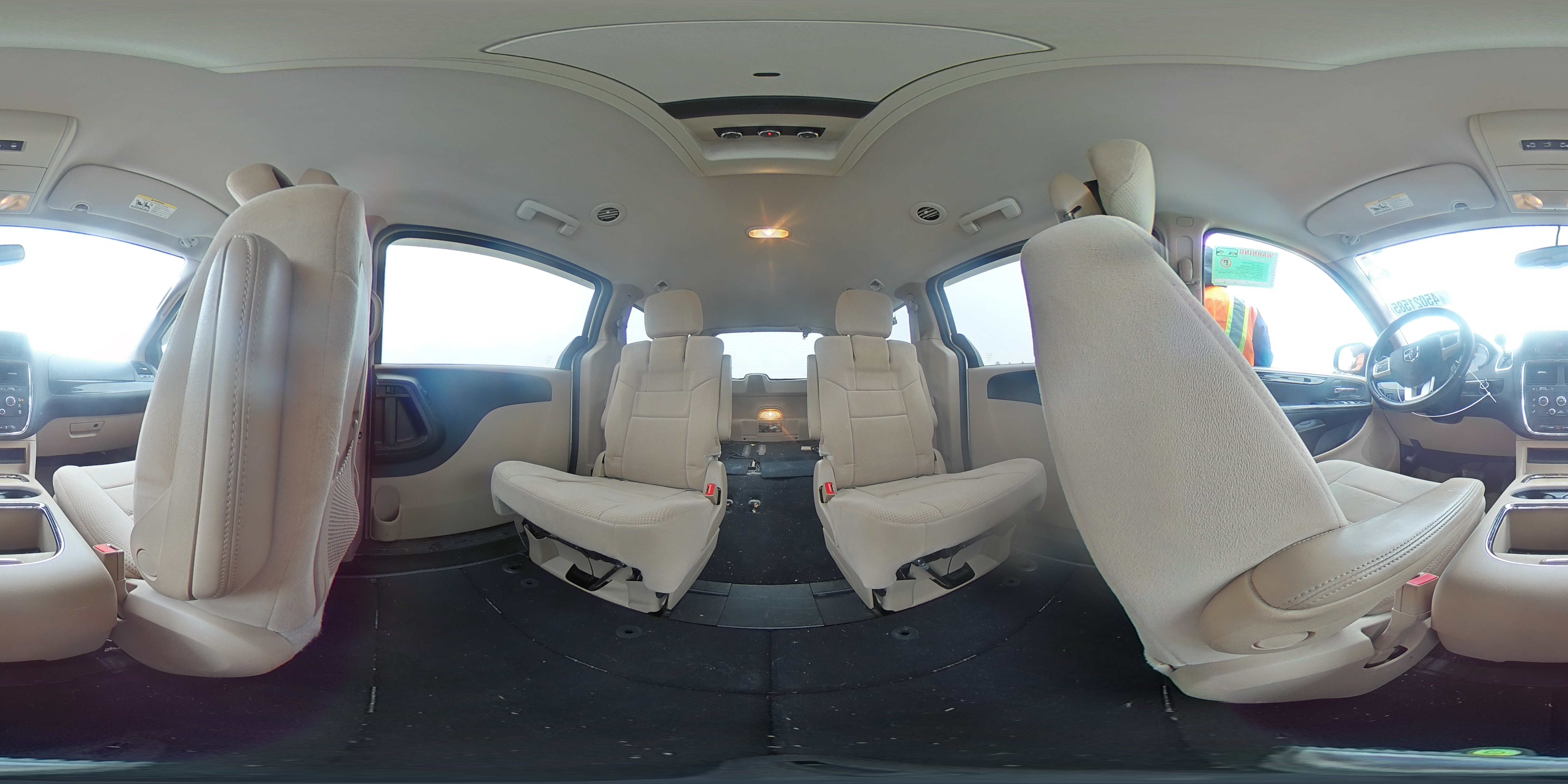 2014 Dodge Caravan - Image 14