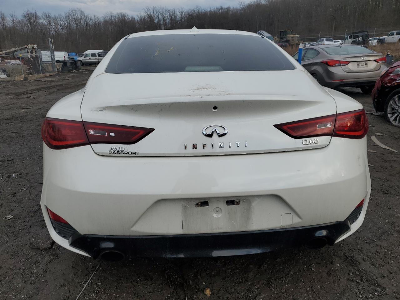 2018 Infiniti Q60 - Image 6