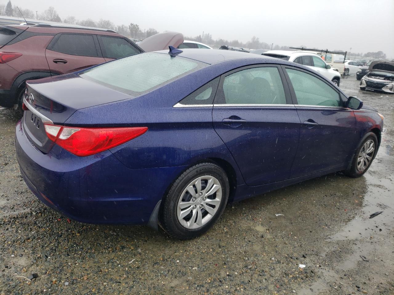 2011 Hyundai Sonata - Image 3