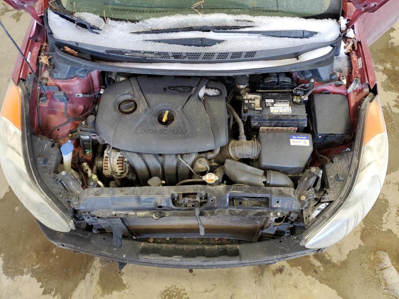 2012 Hyundai Elantra - Image 12