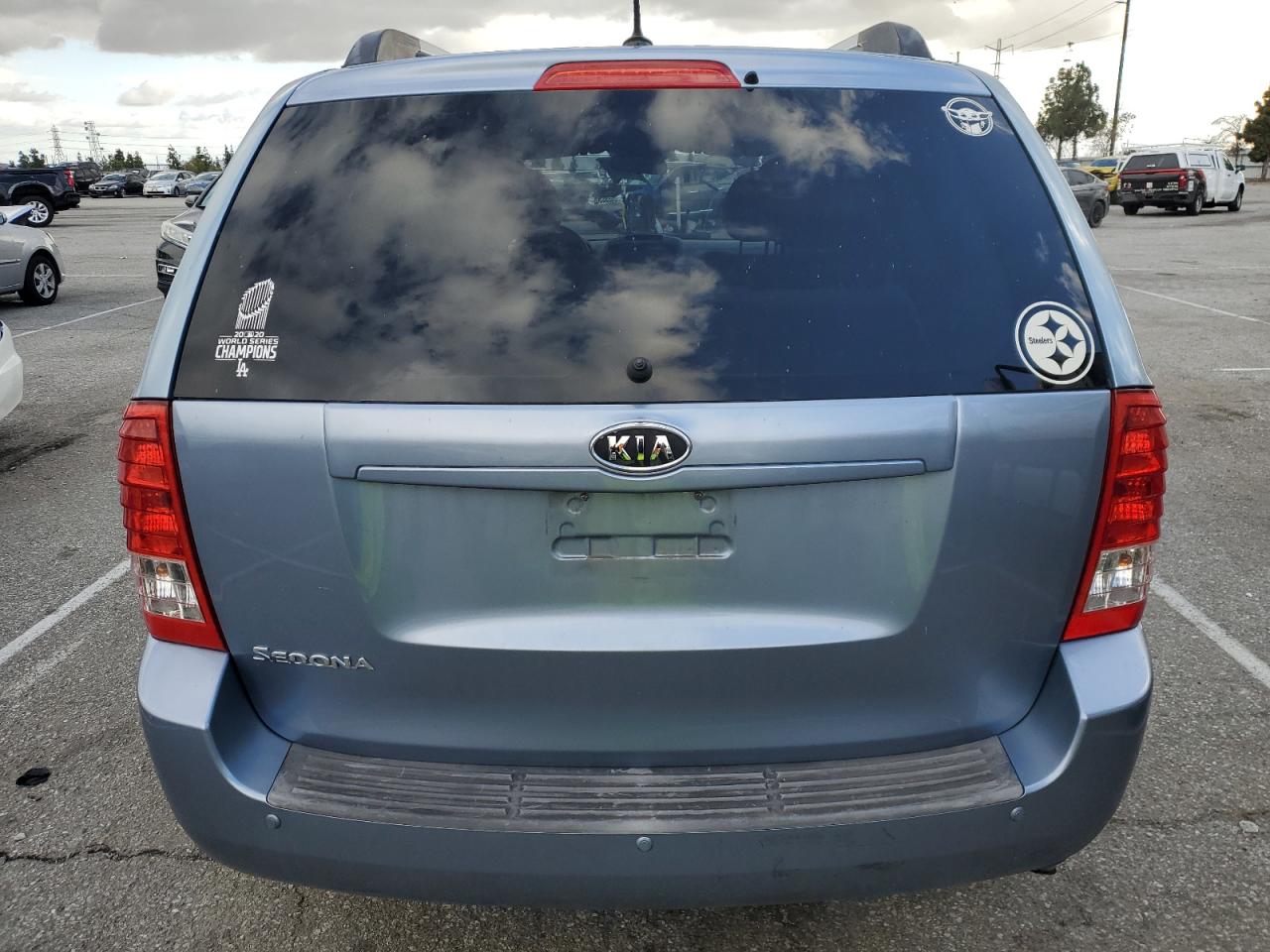 2012 Kia Sedona - Image 6