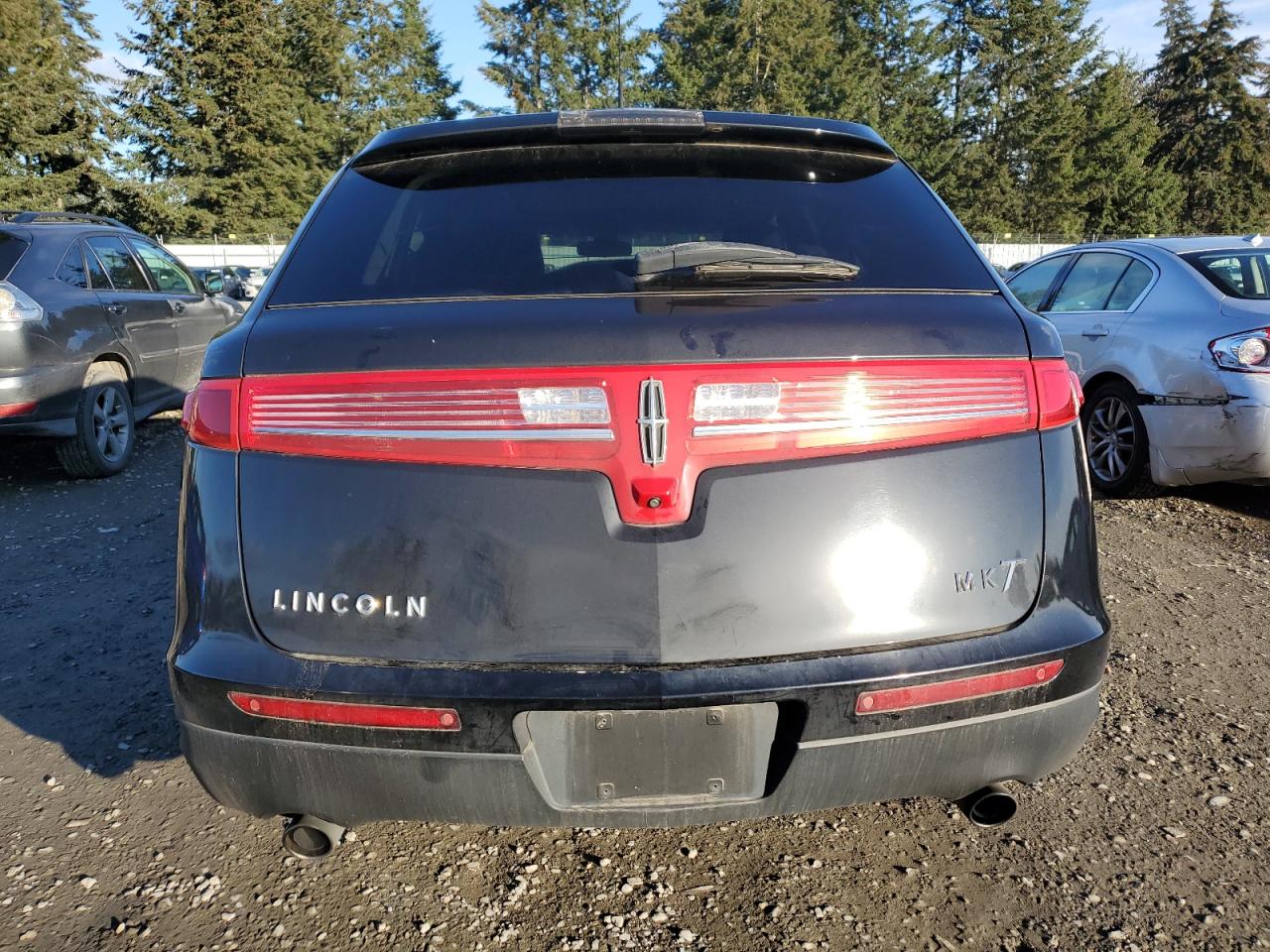 2019 Lincoln MKT - Image 6