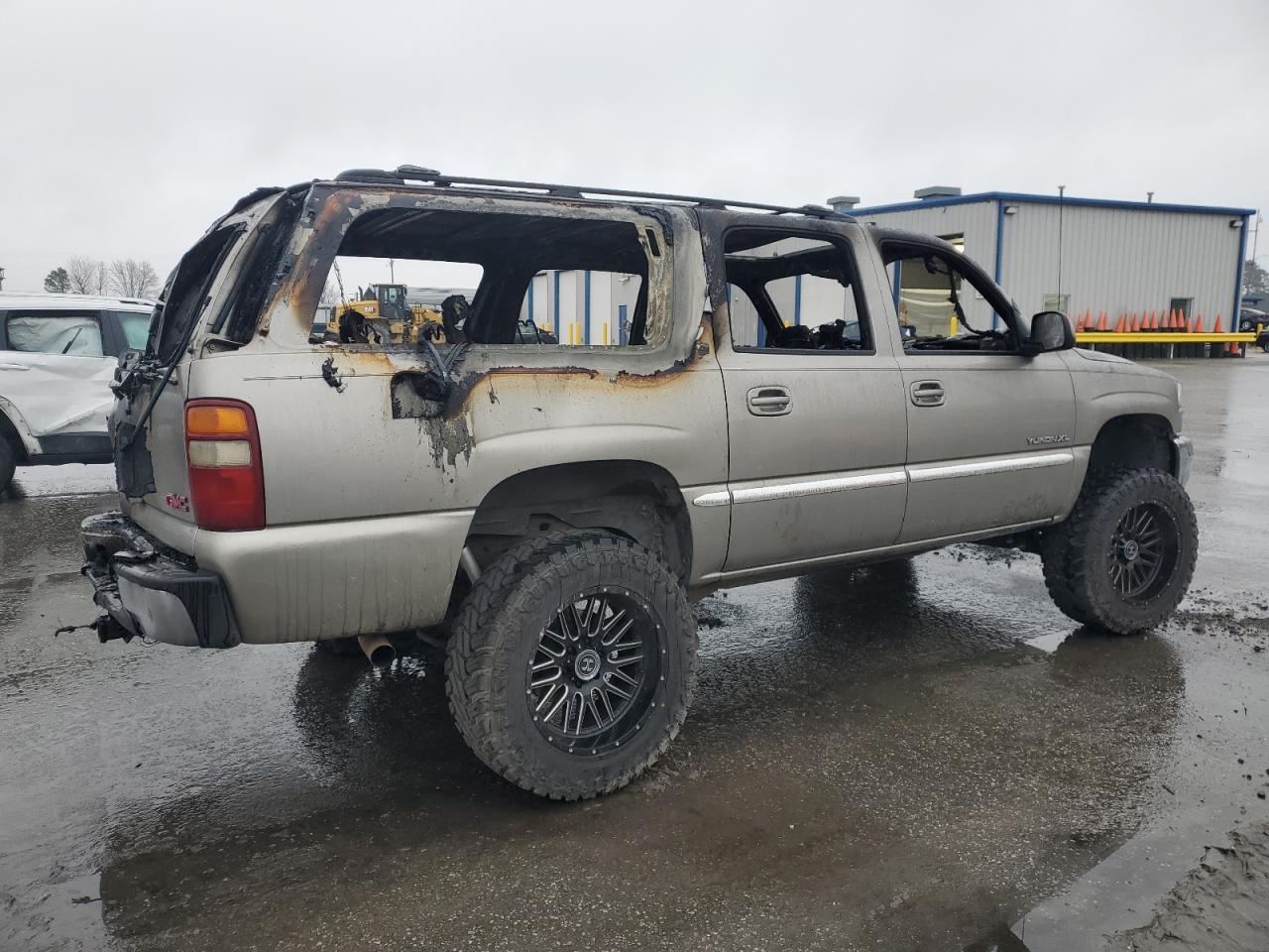 2002 GMC Yukon - Image 3