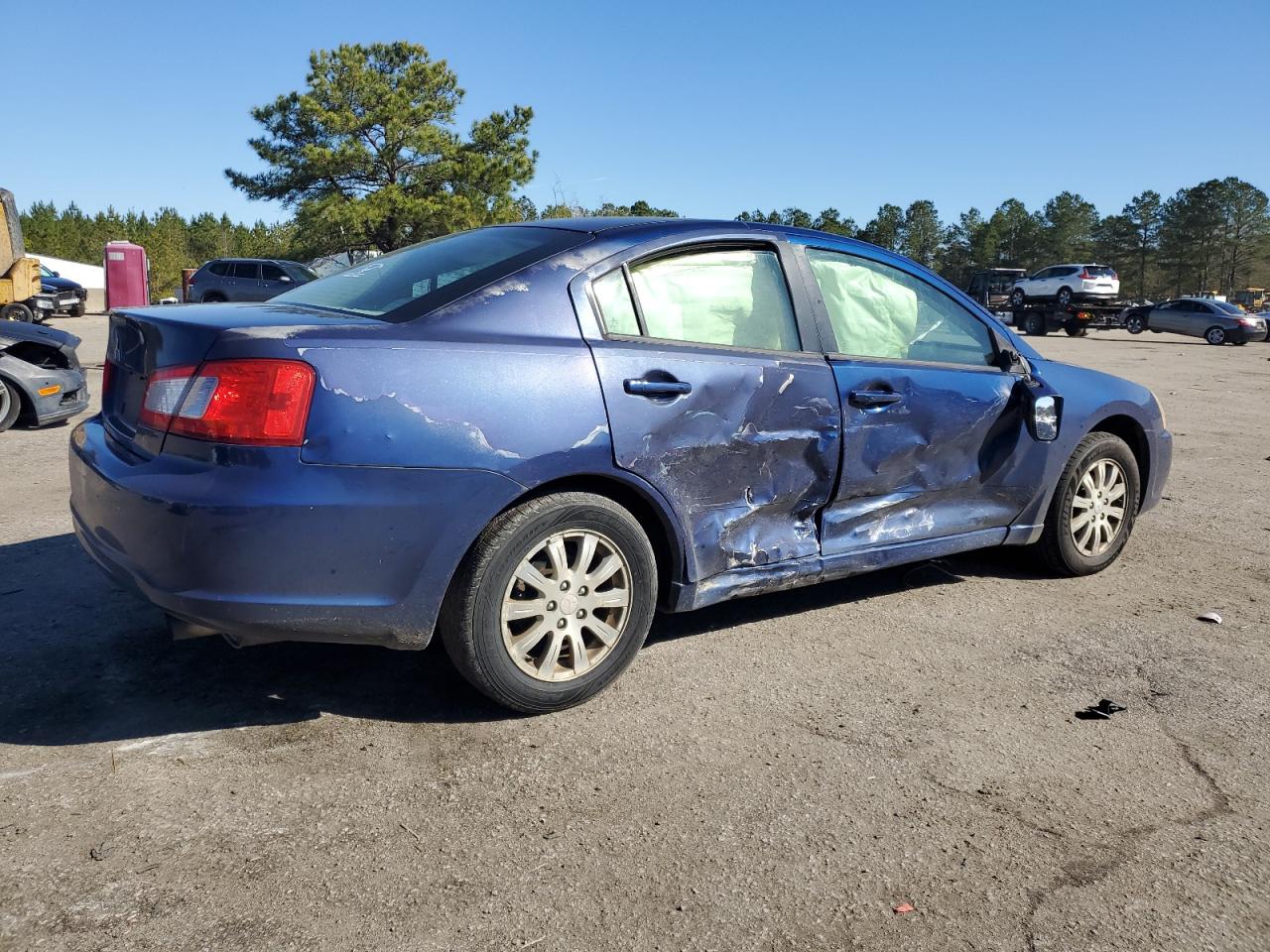 2009 Mitsubishi Galant - Image 3