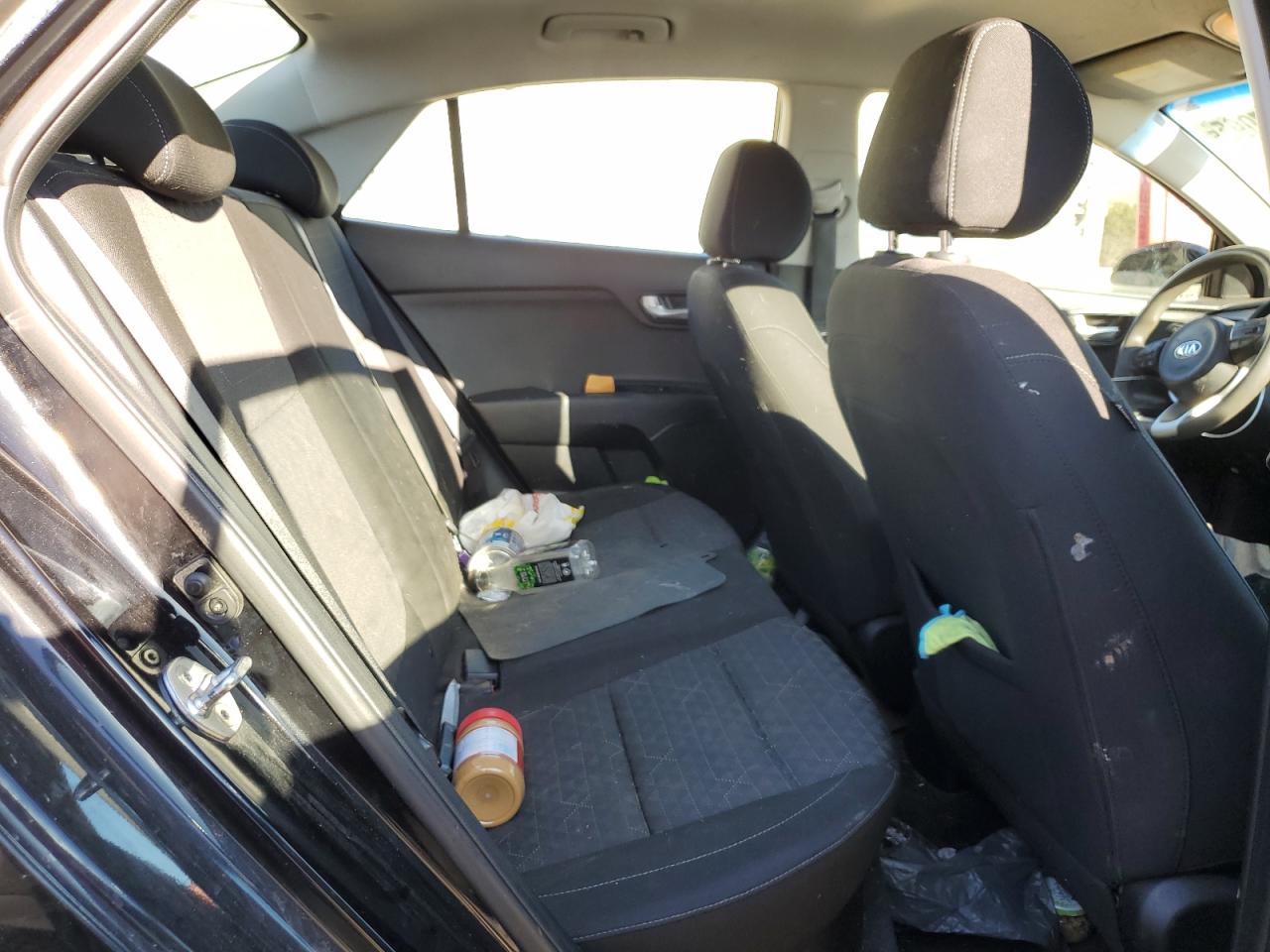 2018 Kia Rio - Image 10