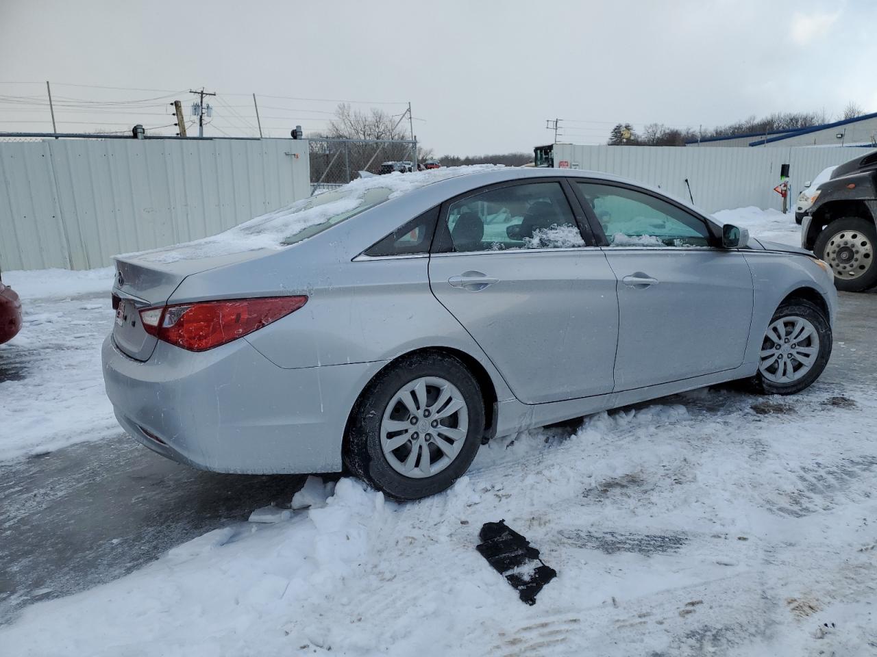 2012 Hyundai Sonata - Image 3