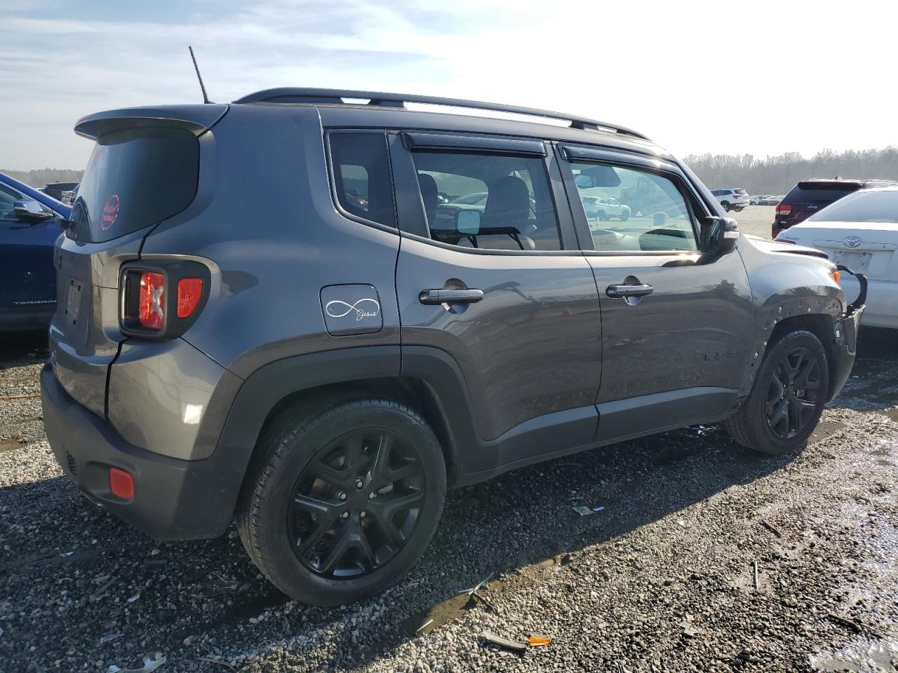 2018 Jeep Renegade - Image 3